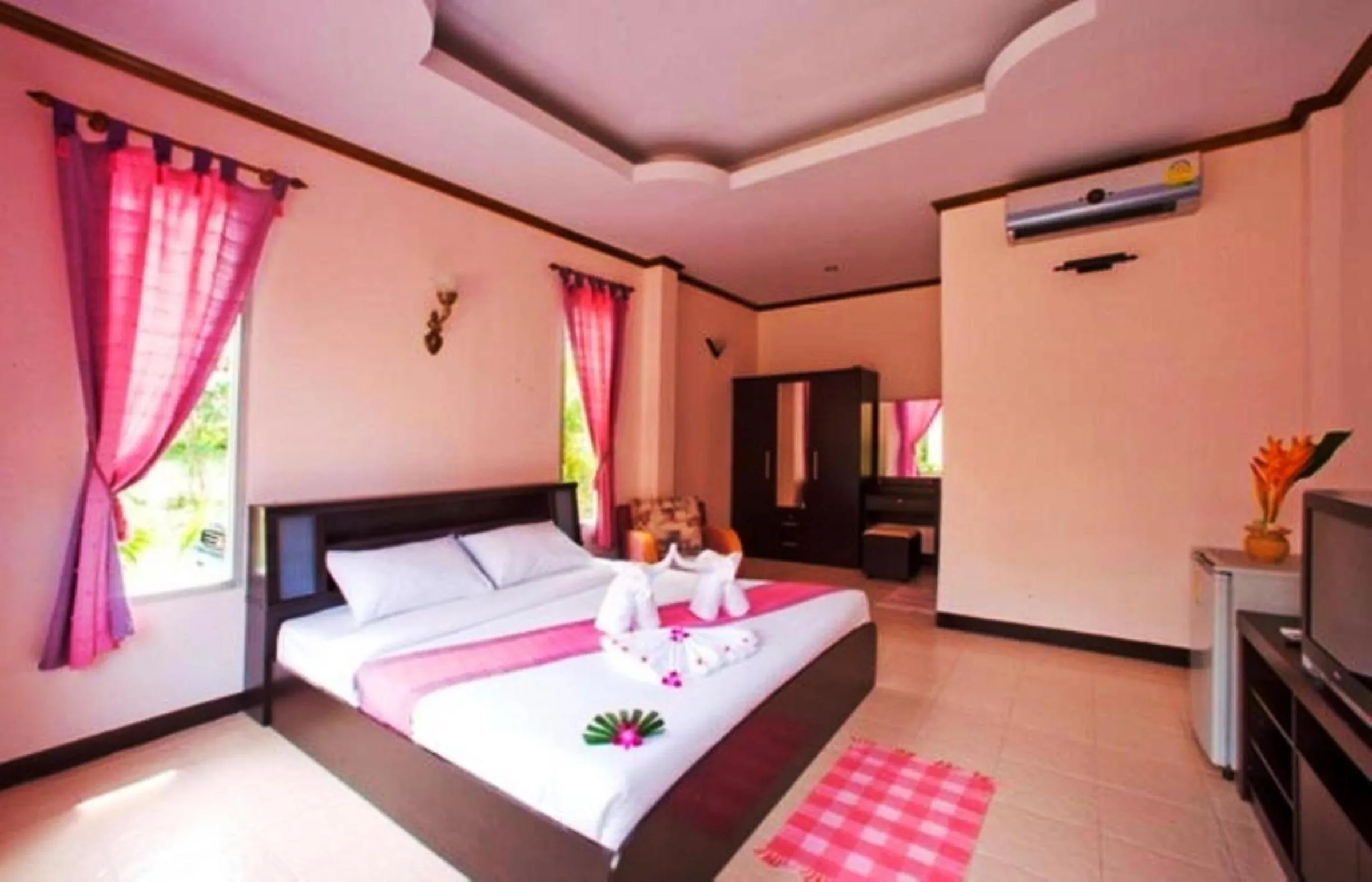 Bed in Seabreeze Hotel Kohchang