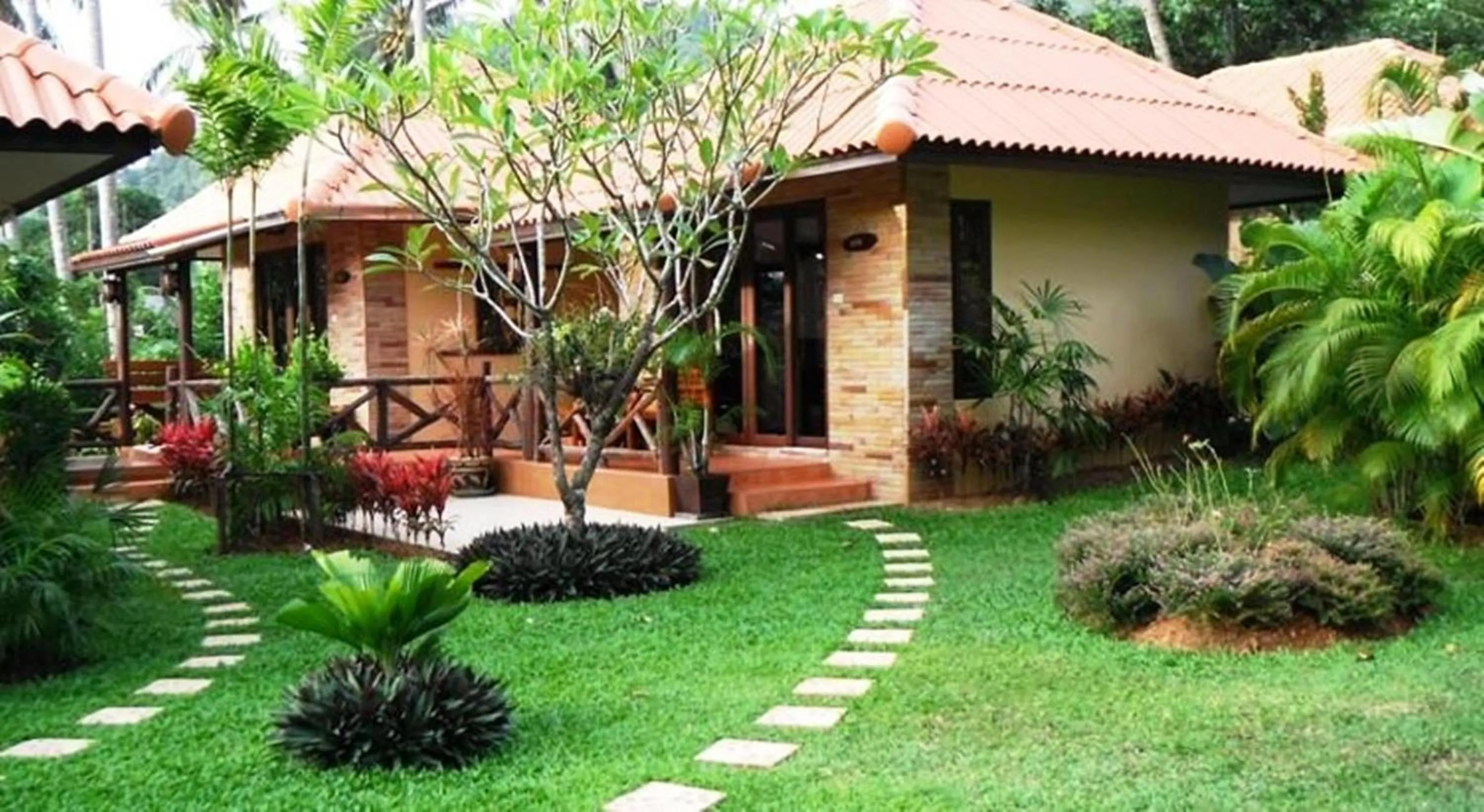 Facade/entrance in Seabreeze Hotel Kohchang