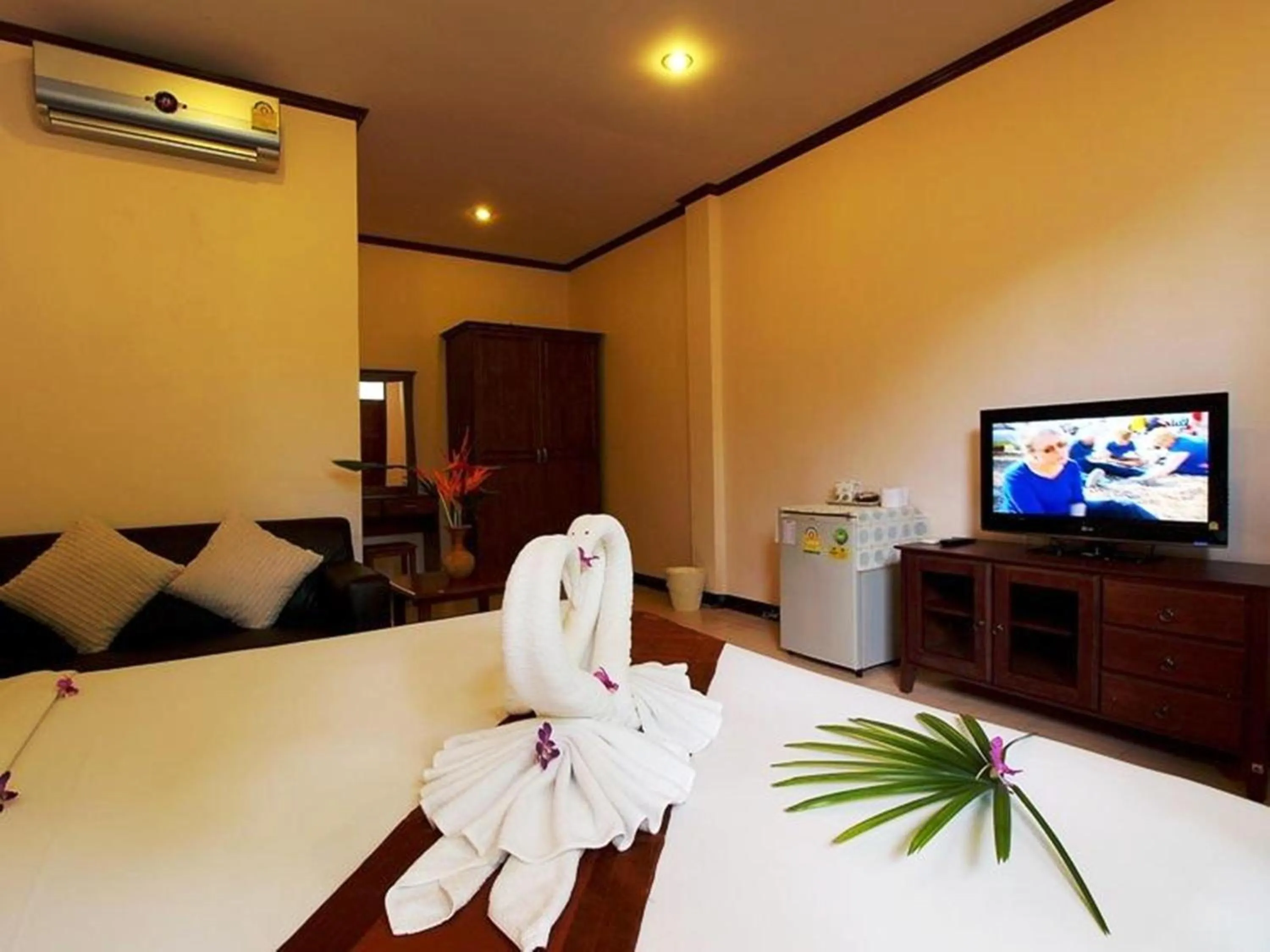 Bed in Seabreeze Hotel Kohchang