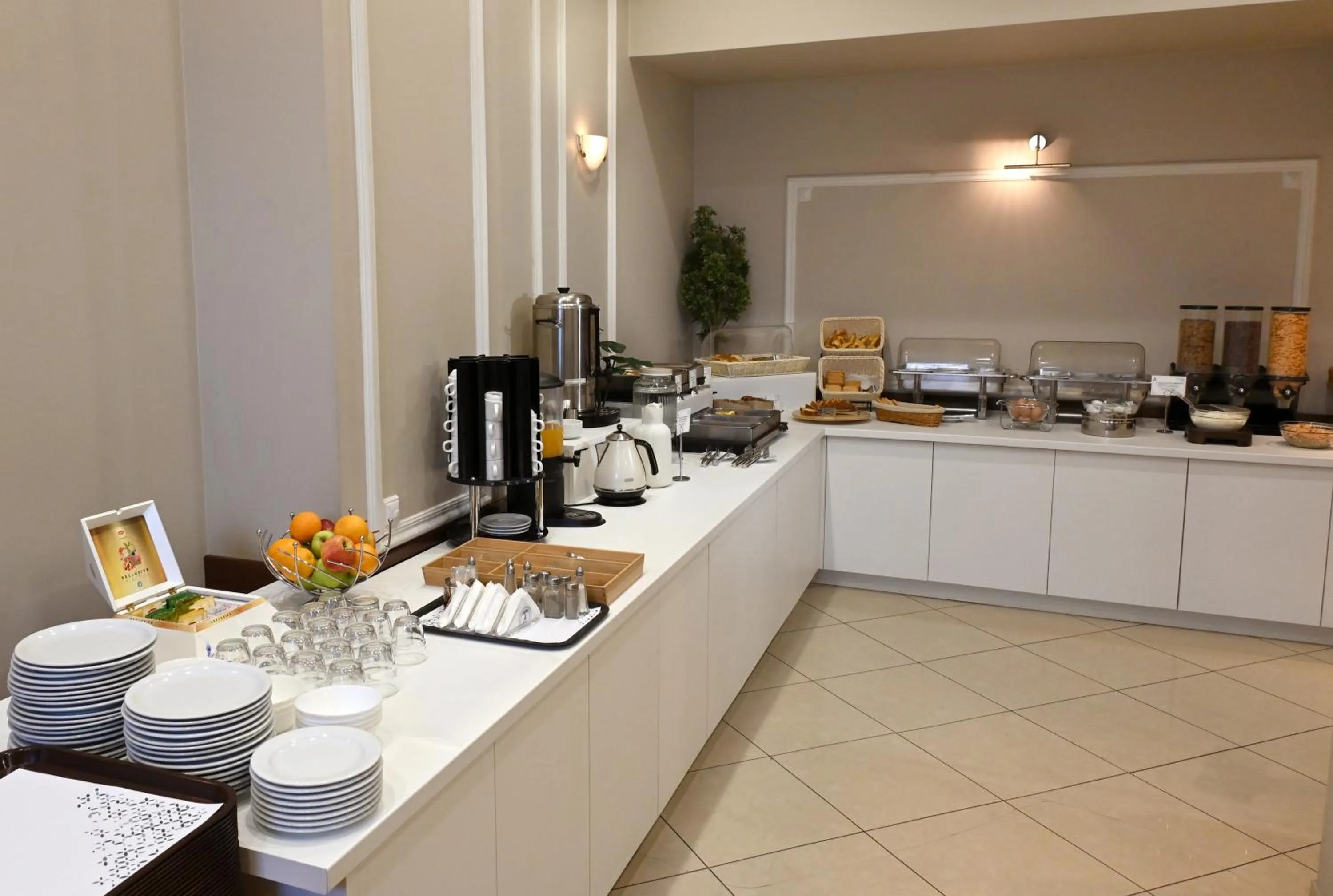 Breakfast in Hotel Achillion