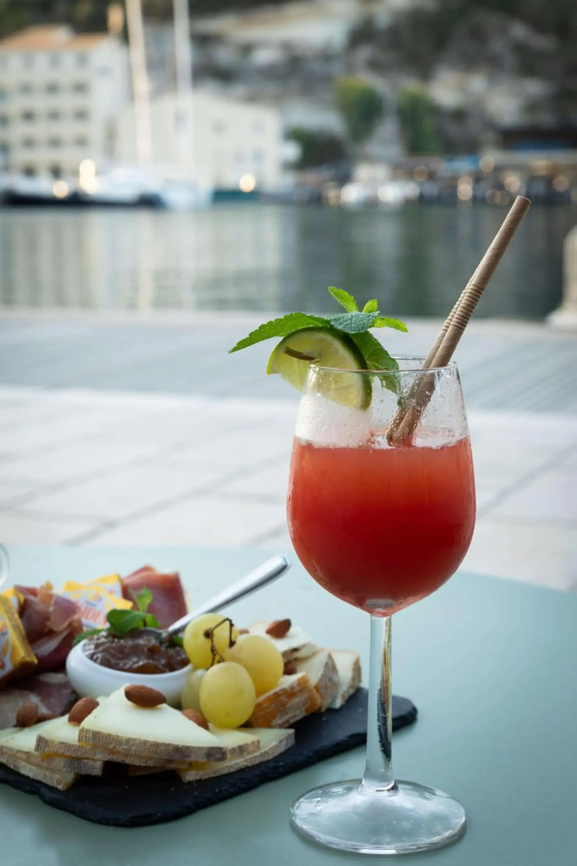 Food and drinks in Best Western Hotel du Roy d'Aragon Food and drinks in Best Western Hotel du Roy d'Aragon