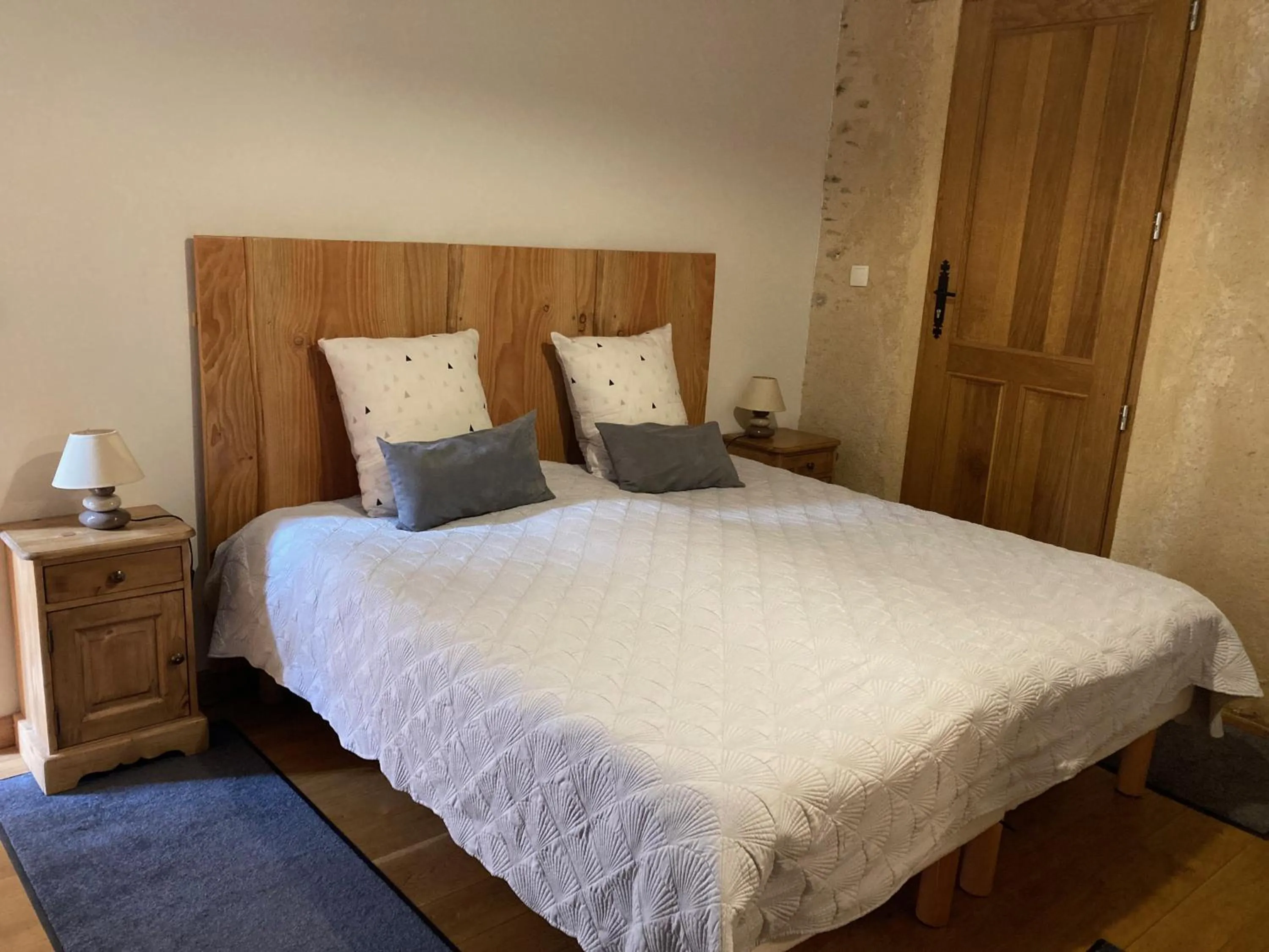 Bed in Moulin Lou Apmay