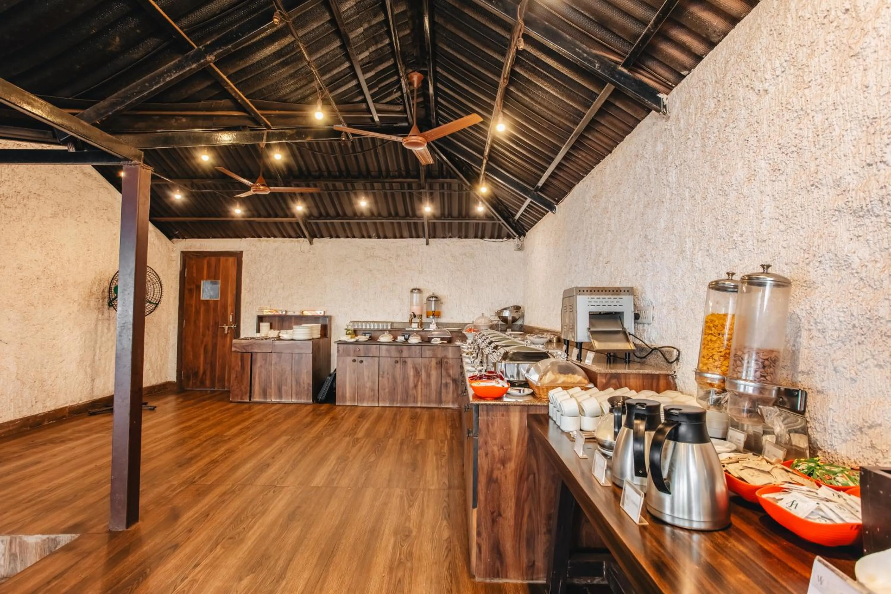 Restaurant/places to eat in Stone Wood Resort, Mandrem