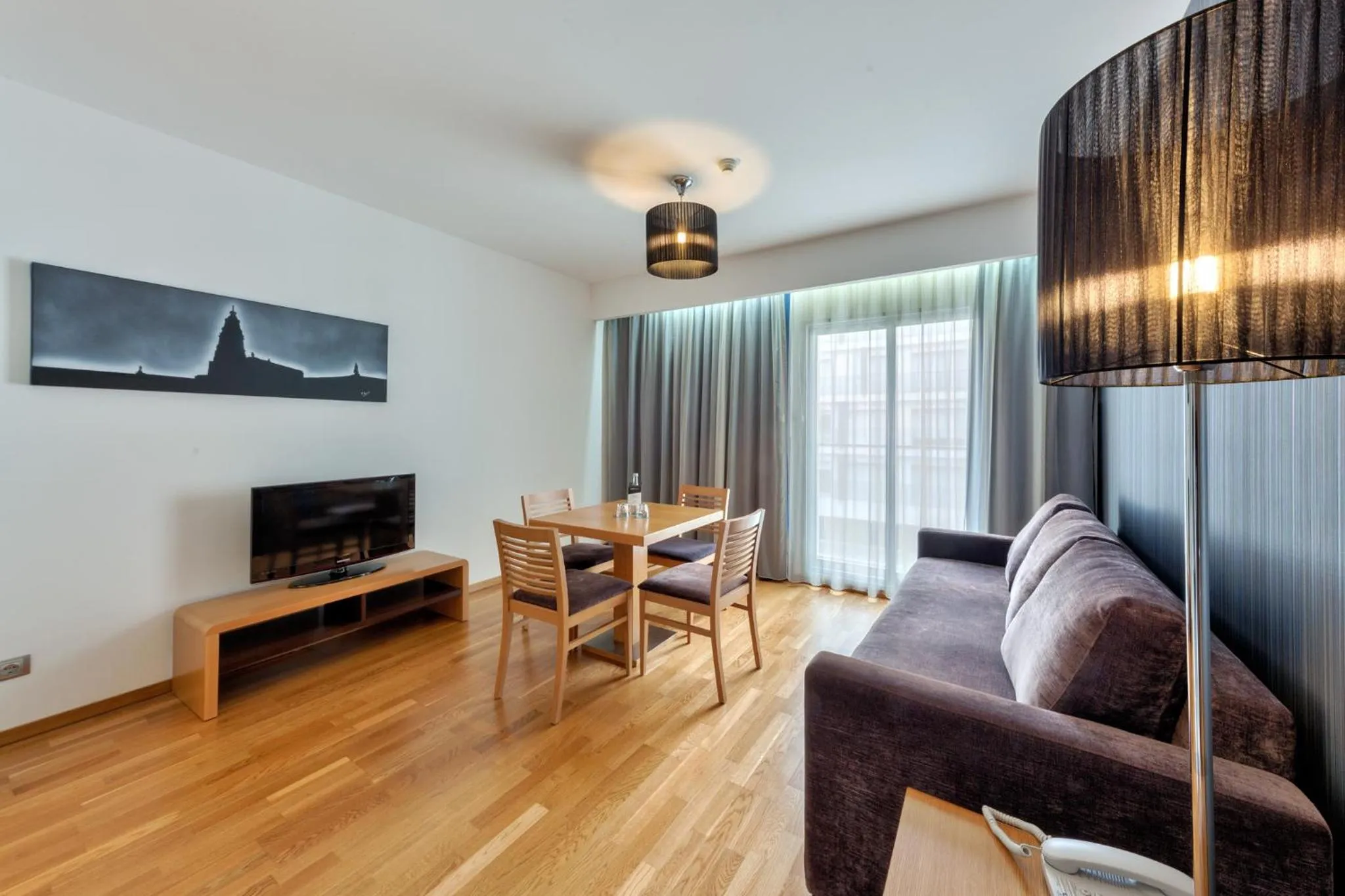 TV and multimedia in Lux Fatima Park - Hotel, Suites & Residence