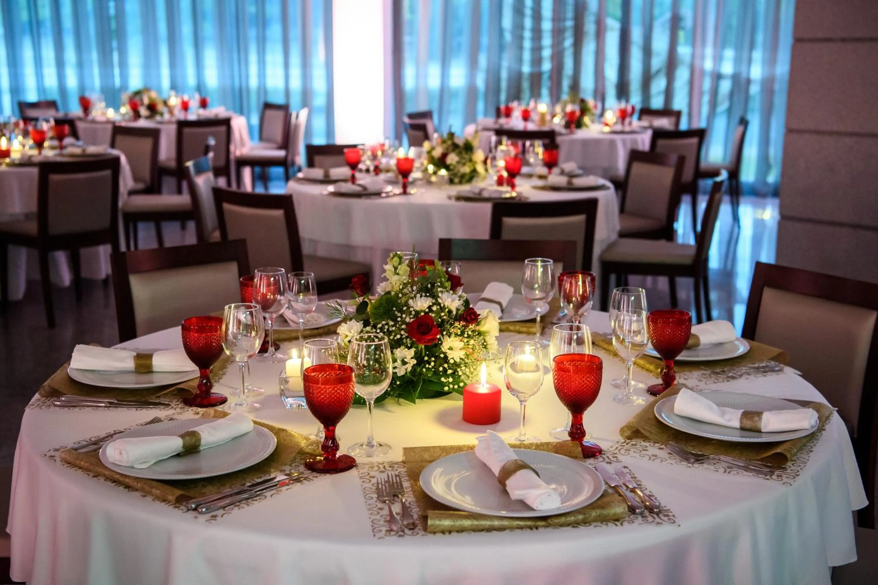 Restaurant/places to eat in Lux Fatima Park - Hotel, Suites & Residence