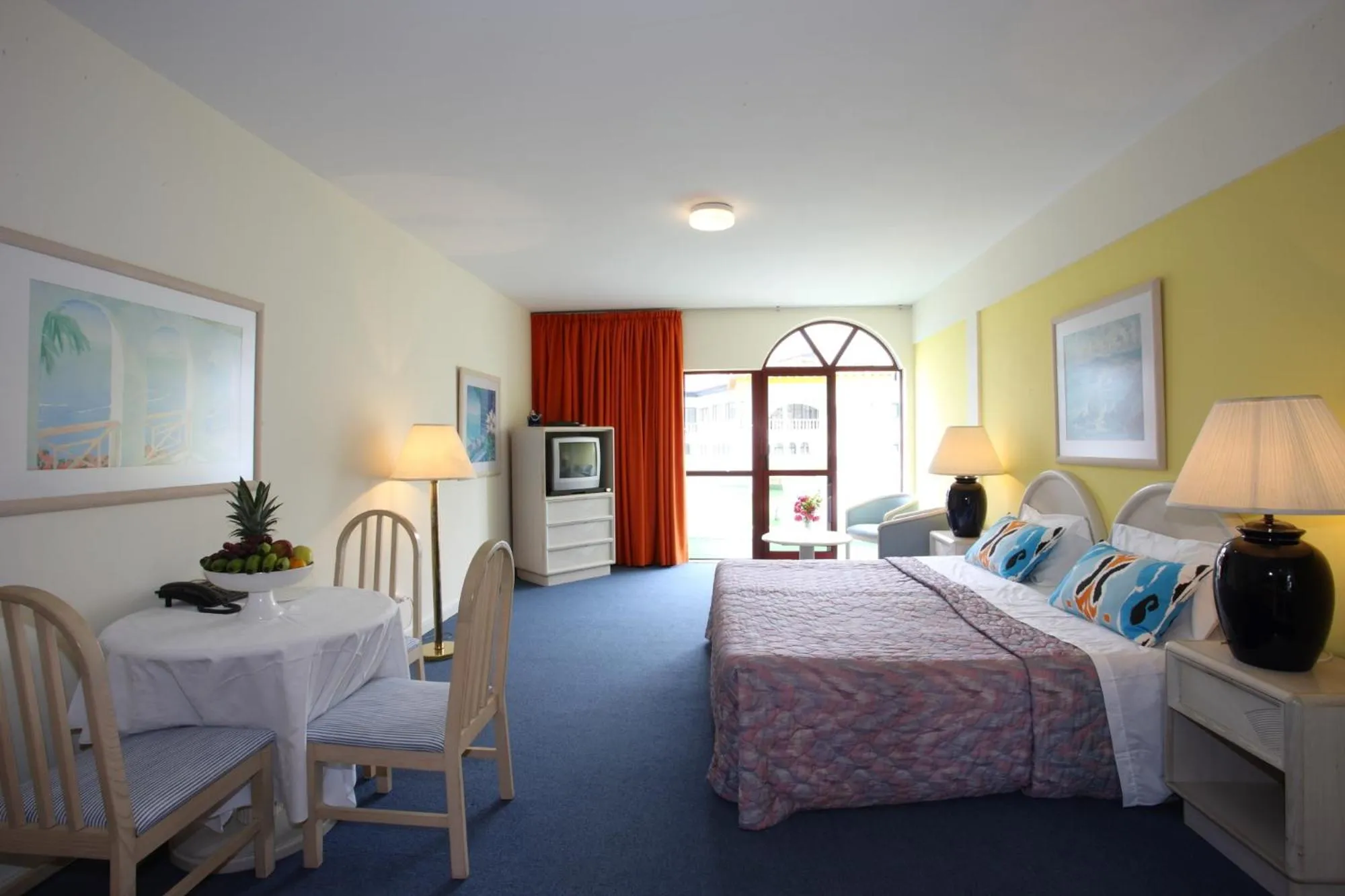 Bedroom, Bed in Canico Bay Apartments