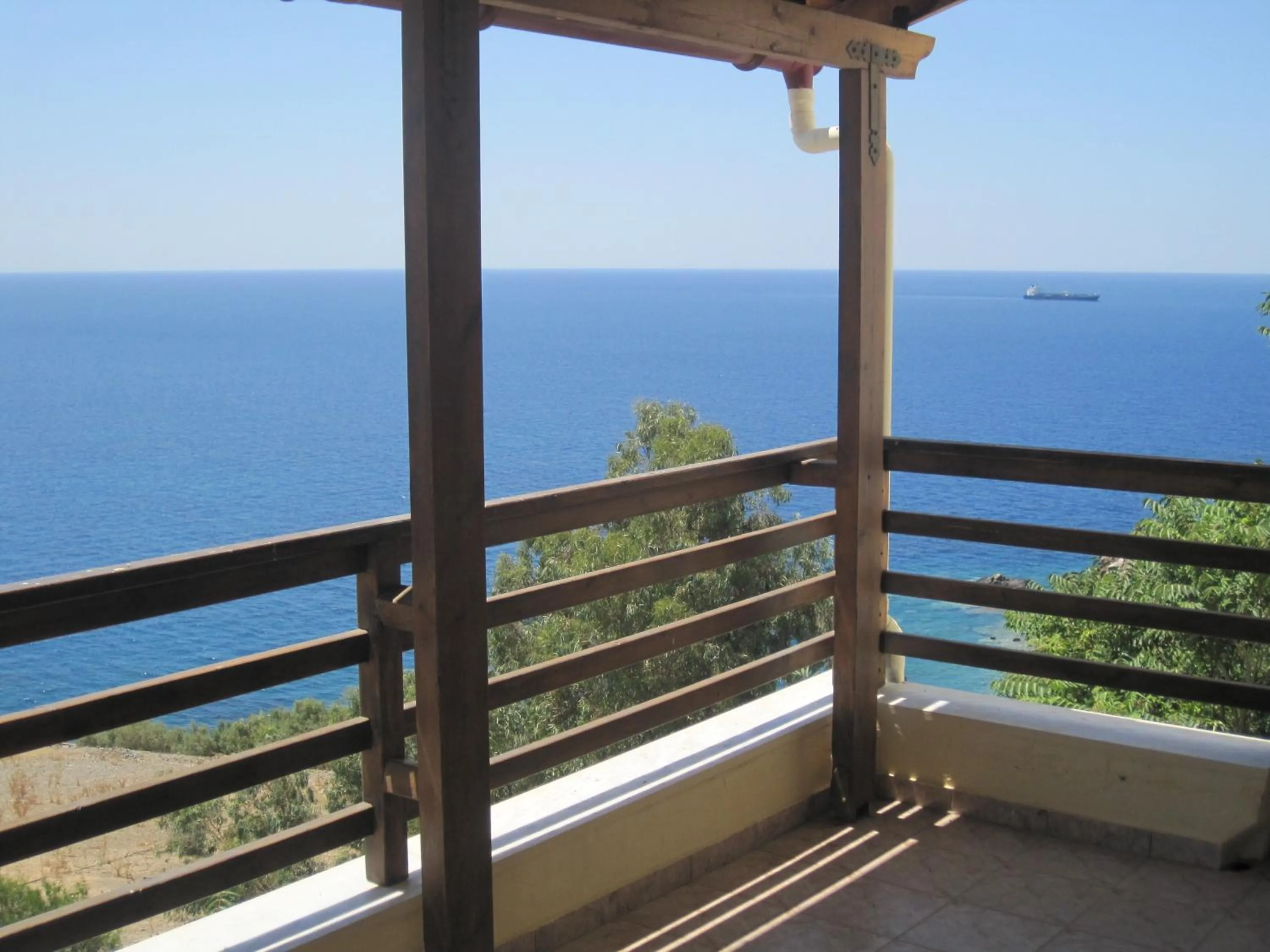 Sea view in Sfinias Apartments