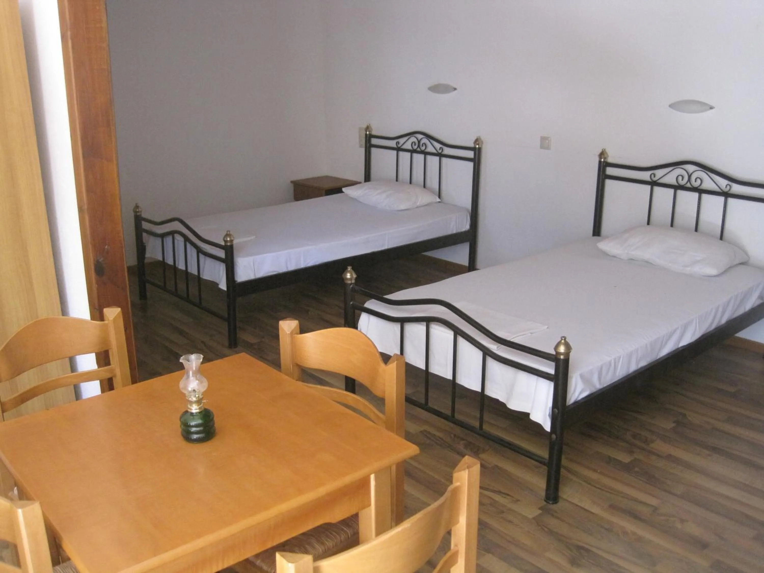 Photo of the whole room, Bed in Sfinias Apartments