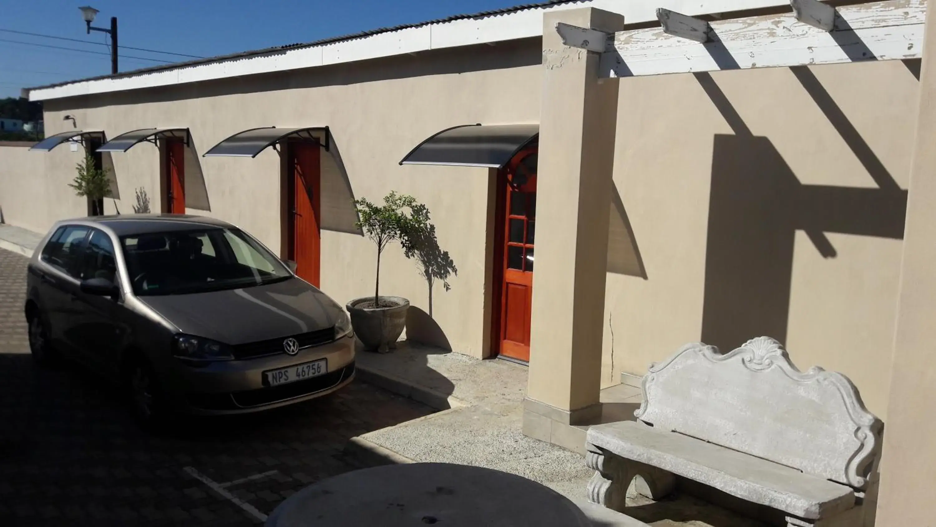 Facade/entrance in Emampingeni lodge Facade/entrance in Emampingeni lodge