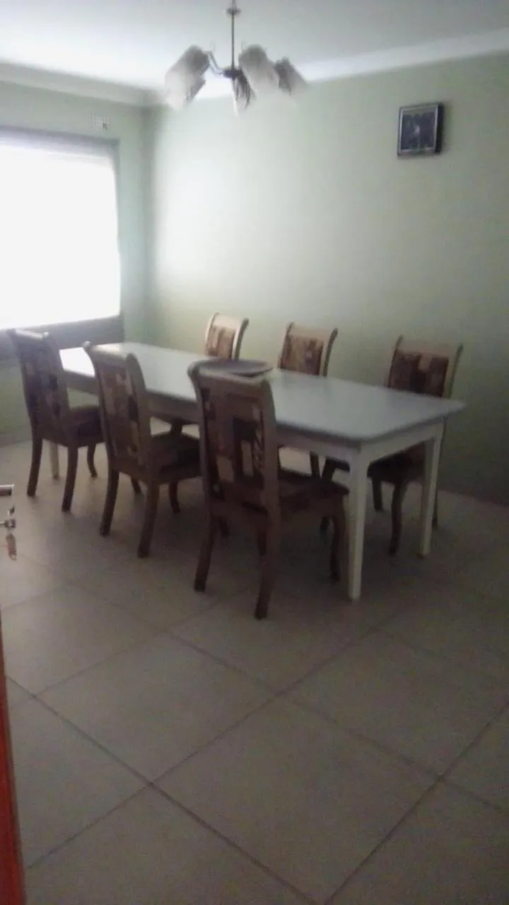 Dining area in Emampingeni lodge