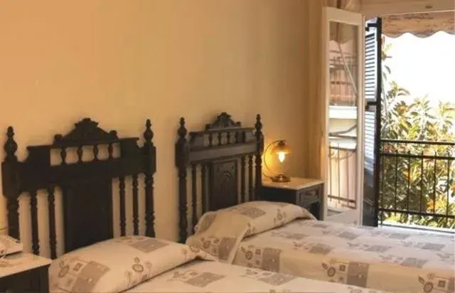 Double or Twin Room - single occupancy in Aegeon Hotel Double or Twin Room - single occupancy in Aegeon Hotel