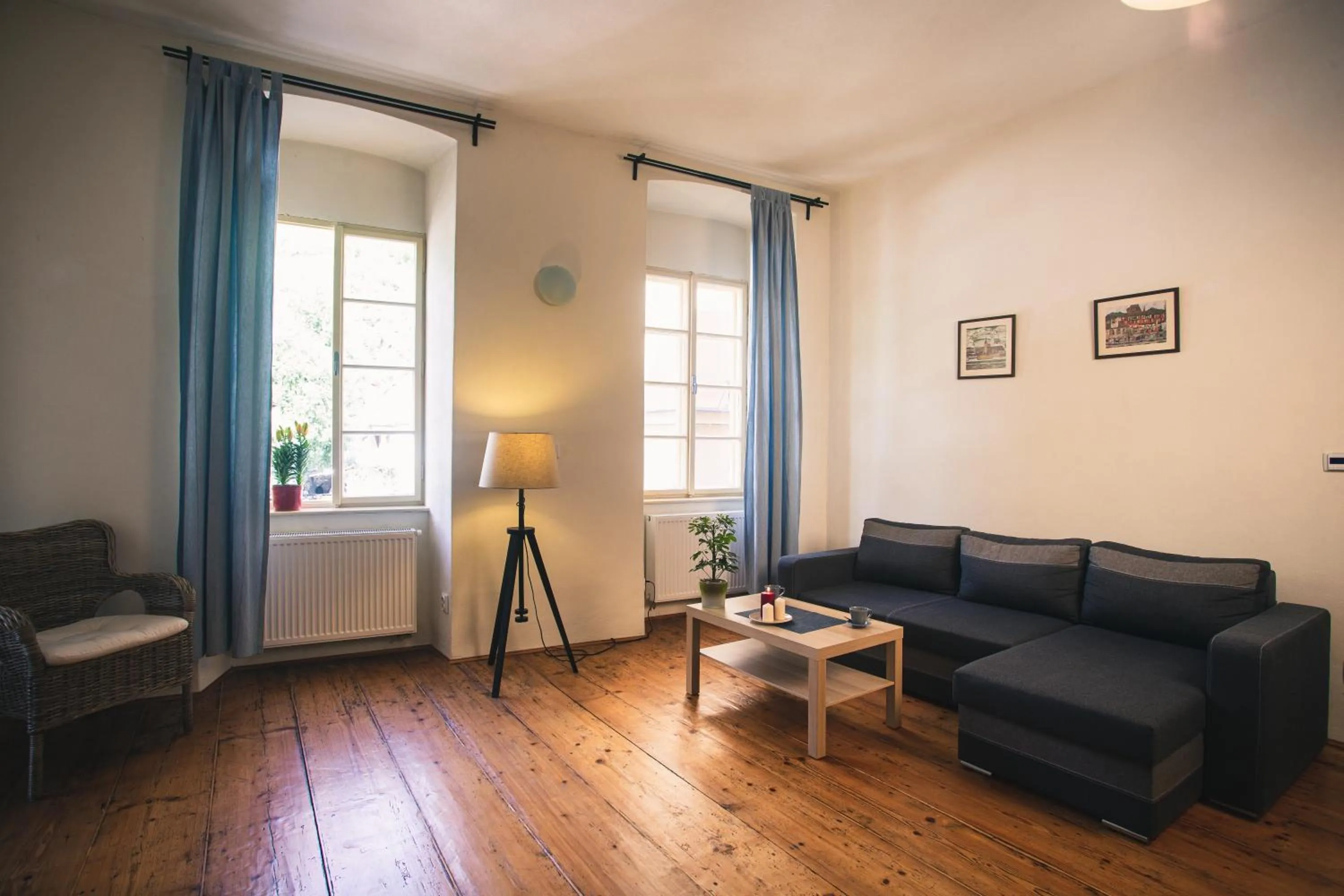 Seating area in Downtown Apartments
