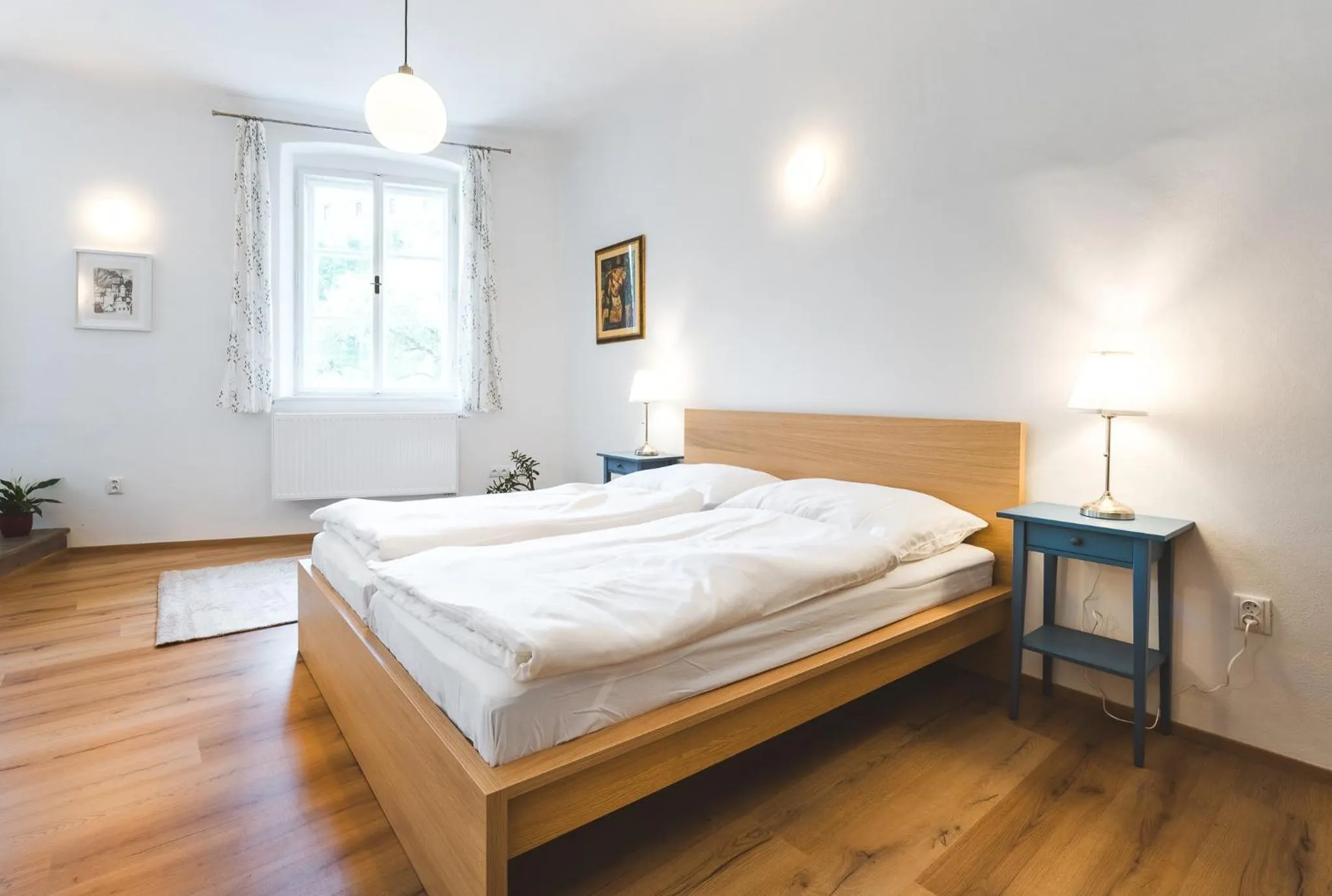 Bedroom, Bed in Downtown Apartments