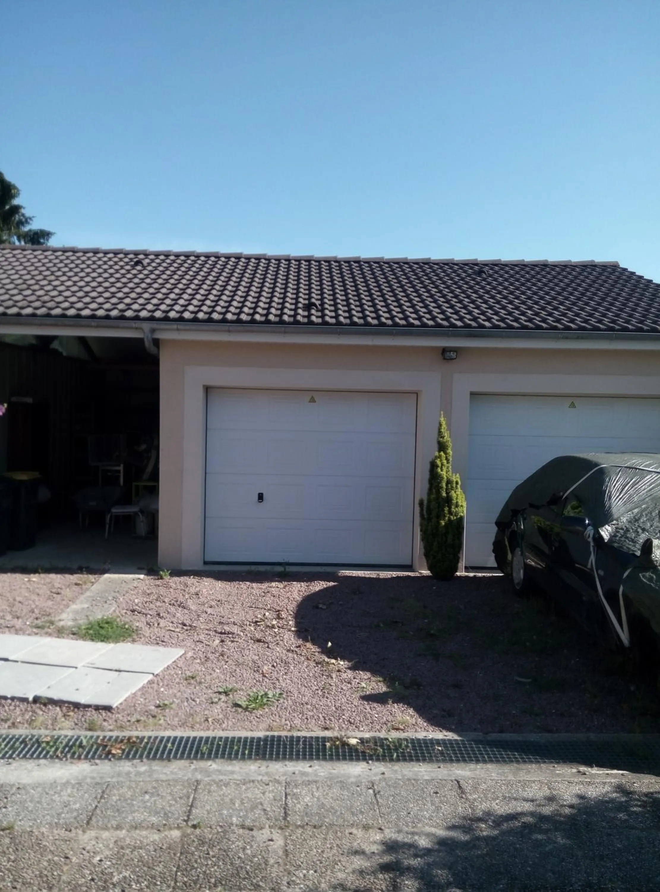 Property building in chez Myla chambre avec tv écran plat et salle de bain privative