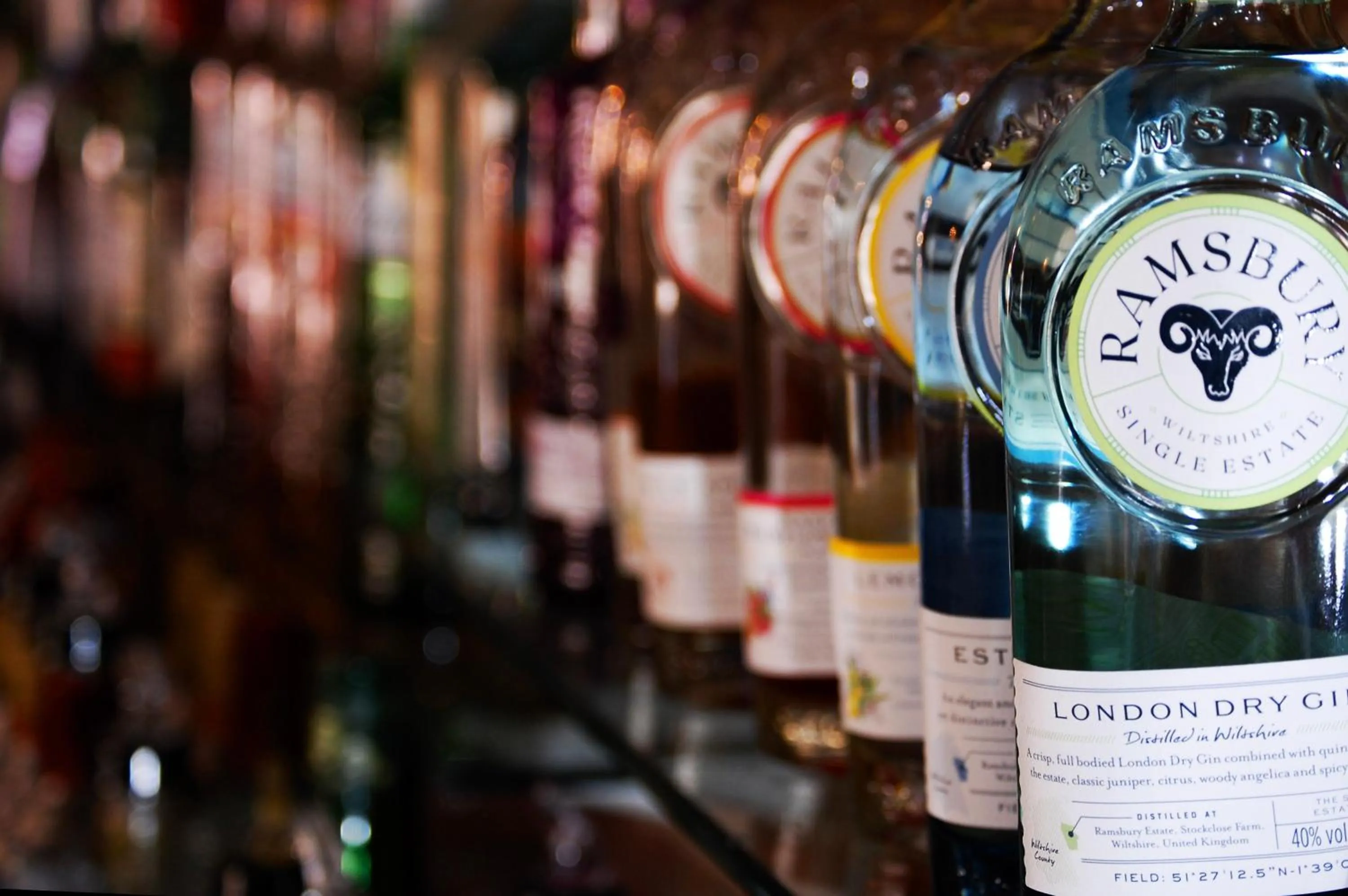 Lounge or bar in The Crown Aldbourne