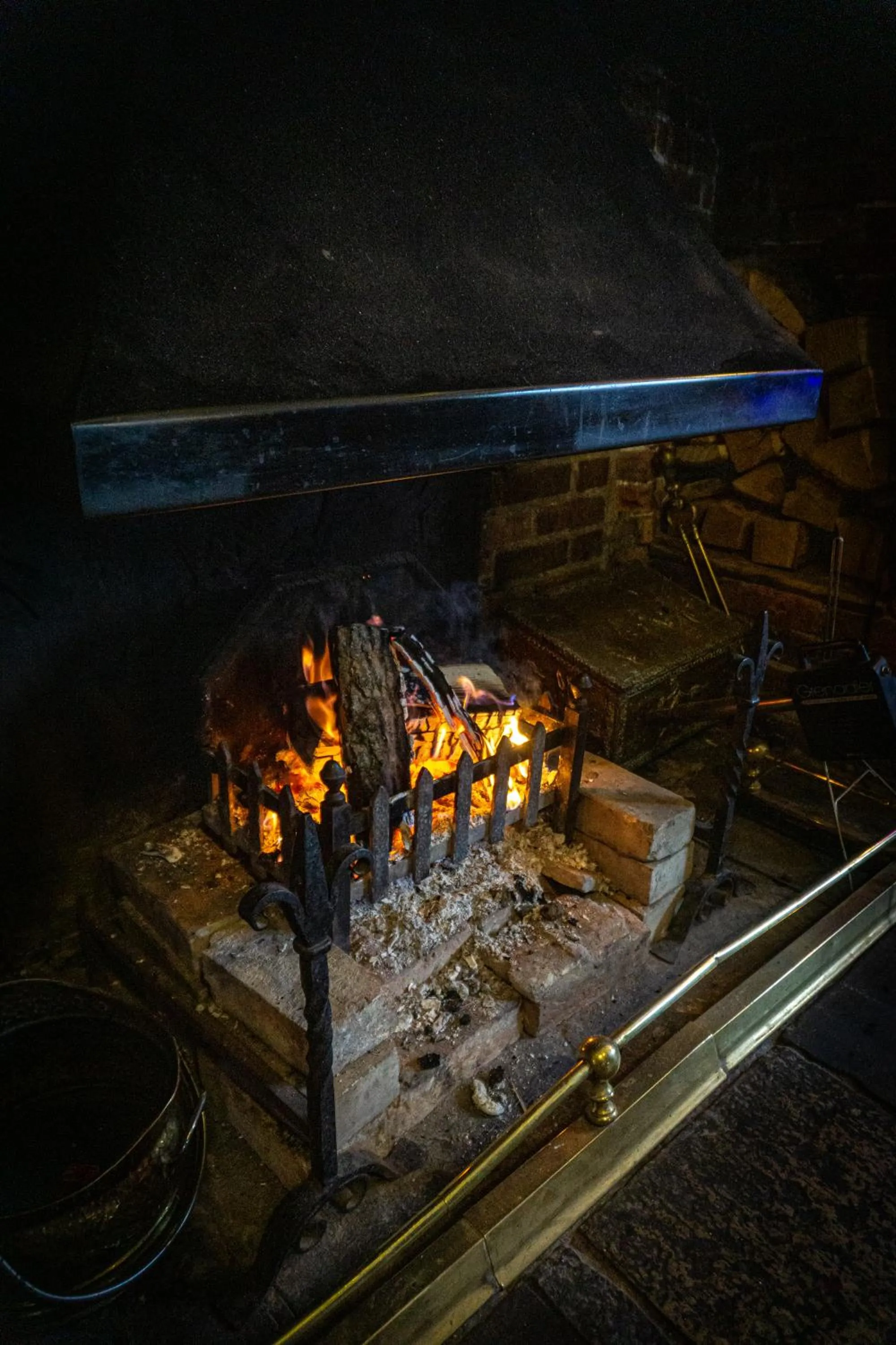 fireplace in The Crown Aldbourne