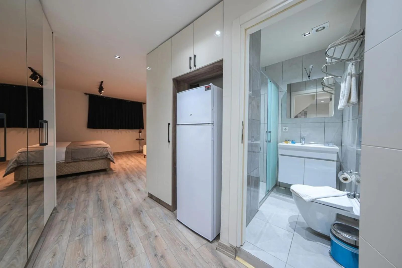 Shower, Bed in Nuru Ziya Residences