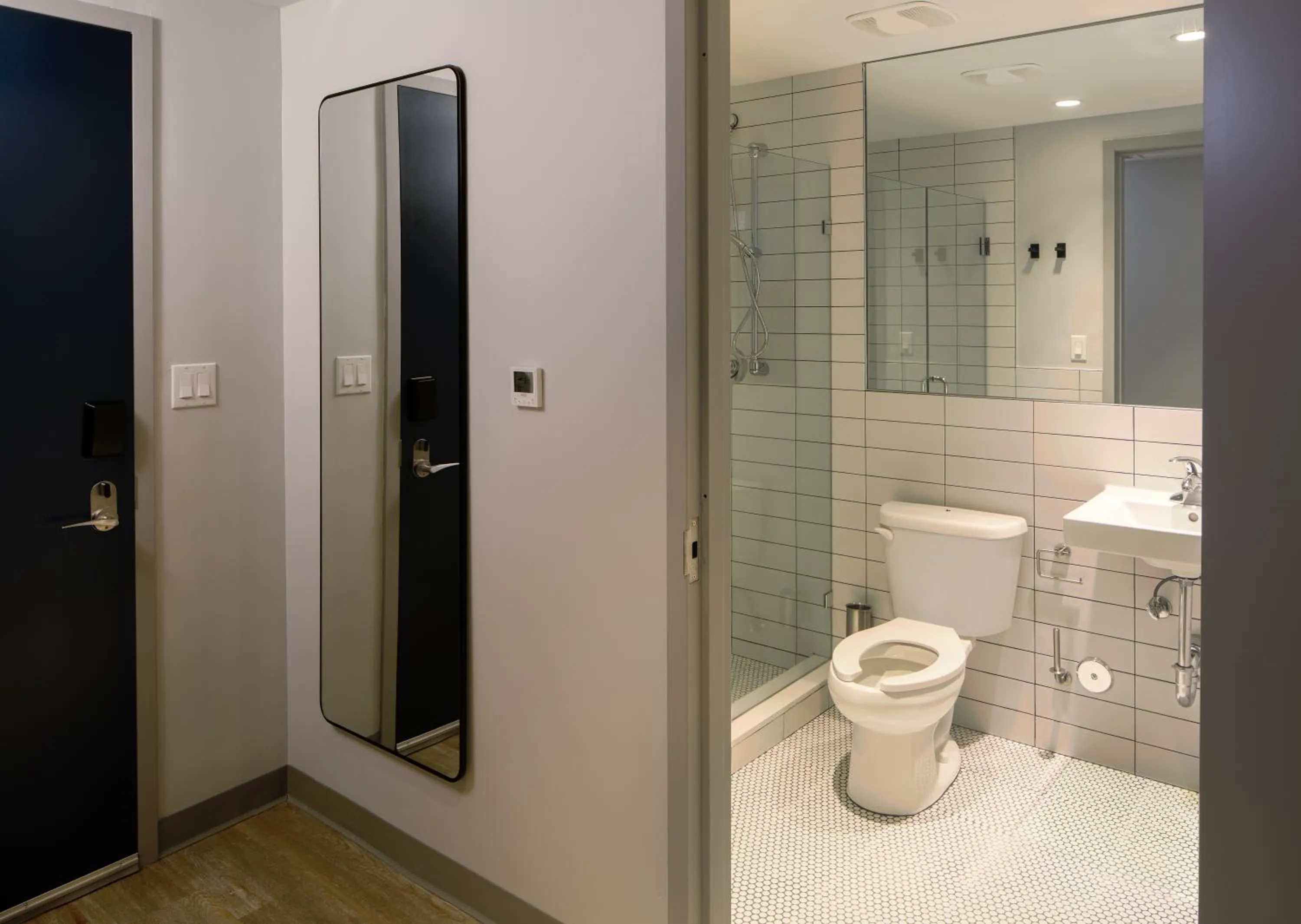 Bathroom in Generator Miami