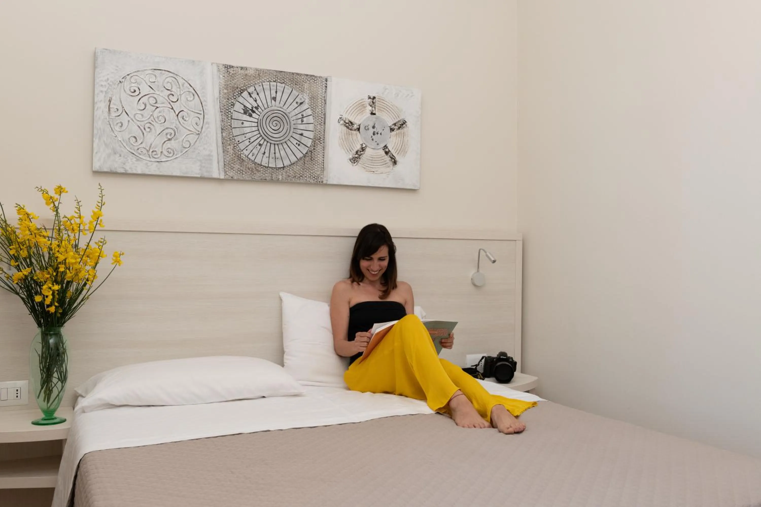 Property building, Bed in Hotel Bue Marino