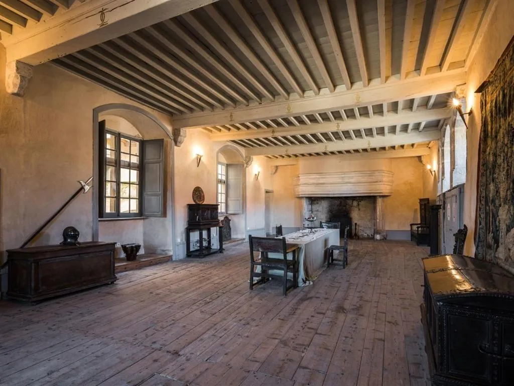 Dining area in Château des Marcilly Talaru