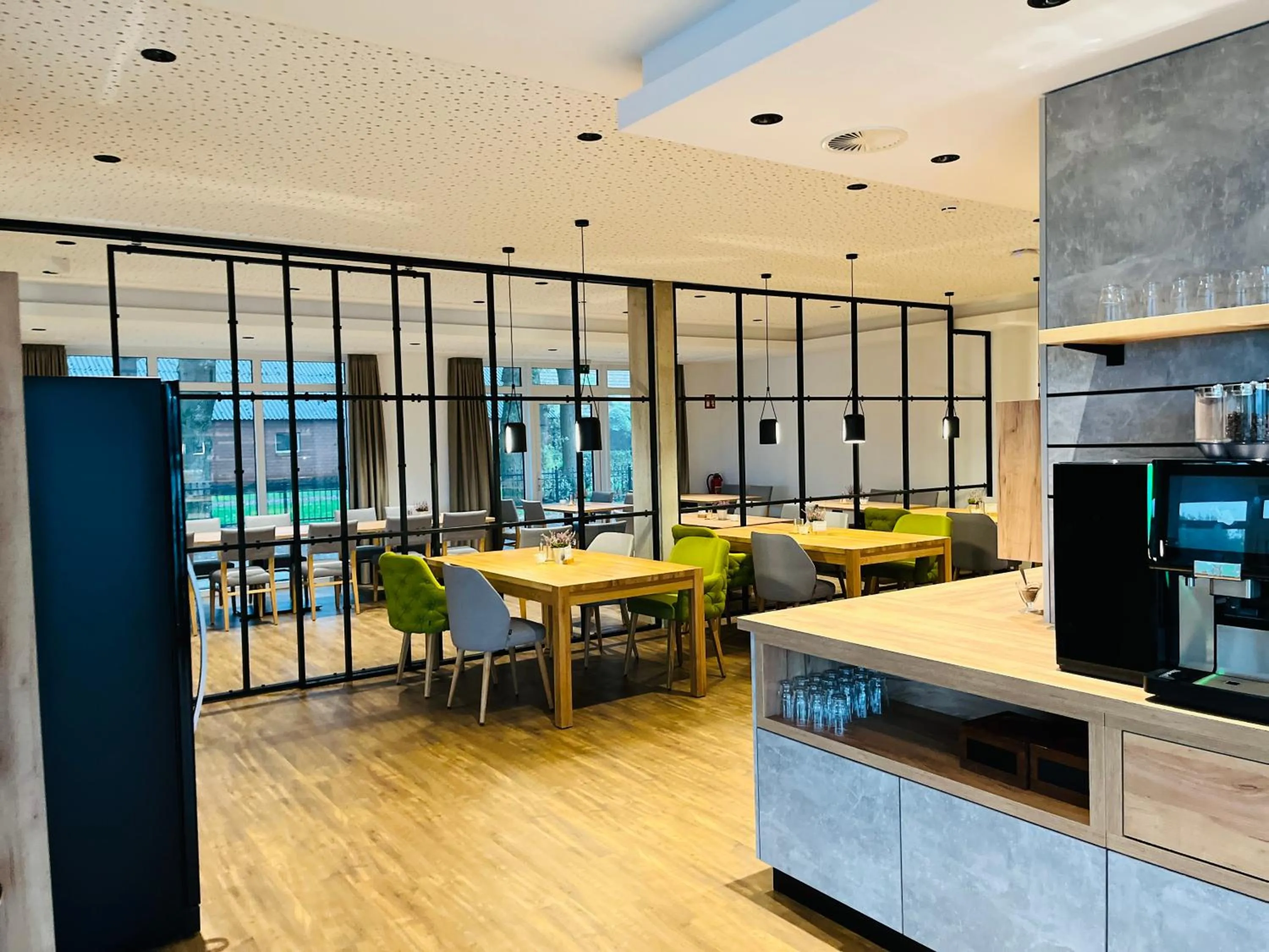 Restaurant/places to eat in Hotel Knotenpunkt