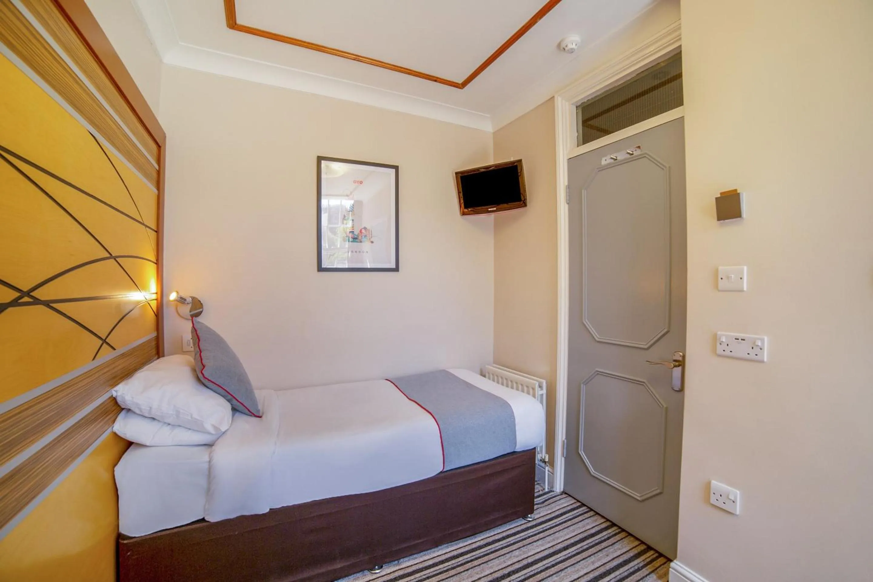 Bedroom, Bed in Vegas Hotel