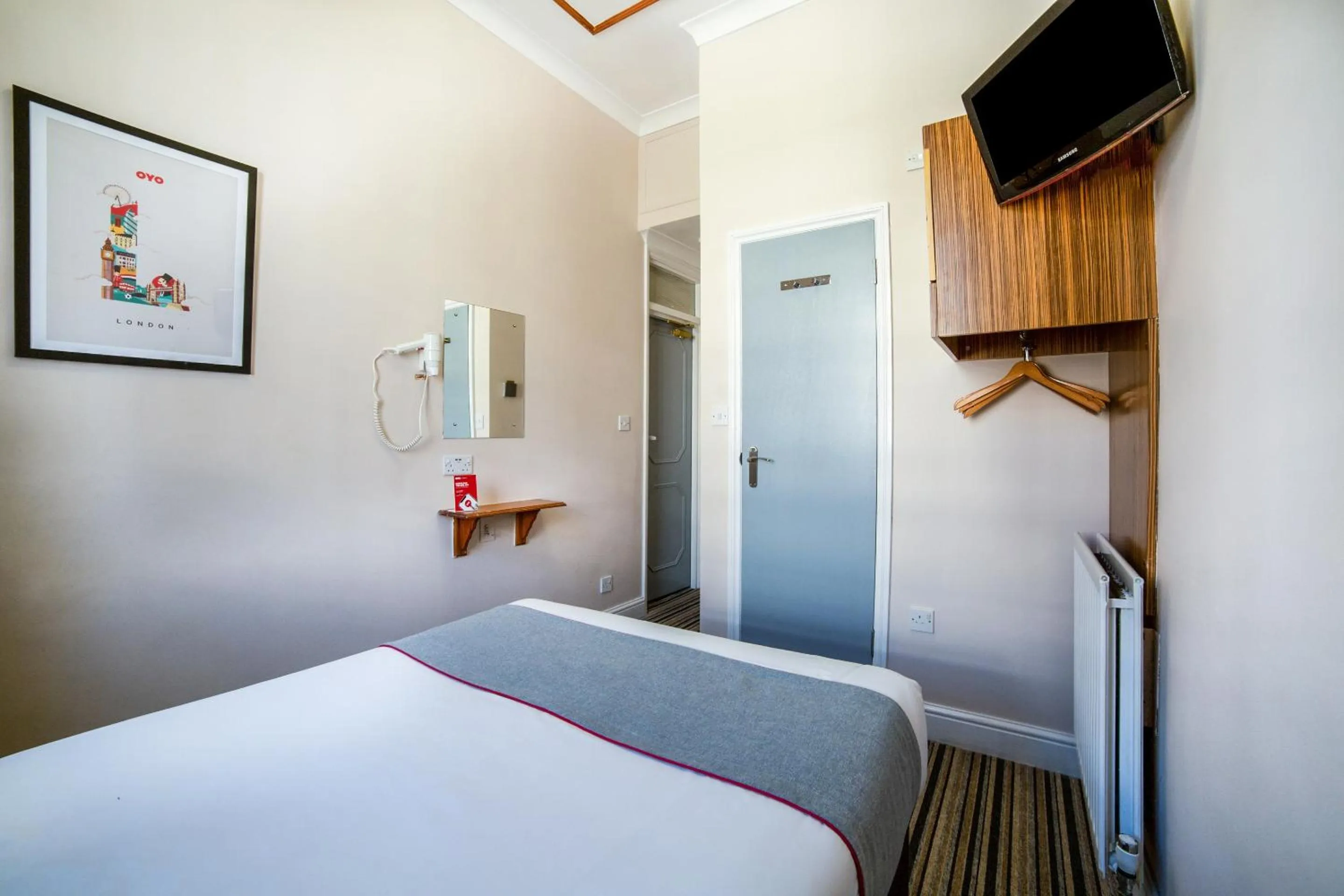 Bedroom, Bed in Vegas Hotel