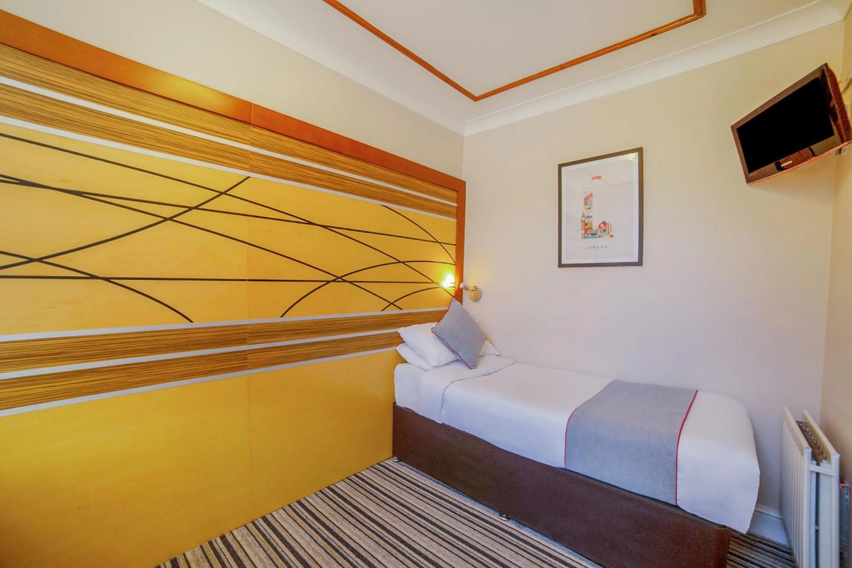 Bedroom, Bed in Vegas Hotel