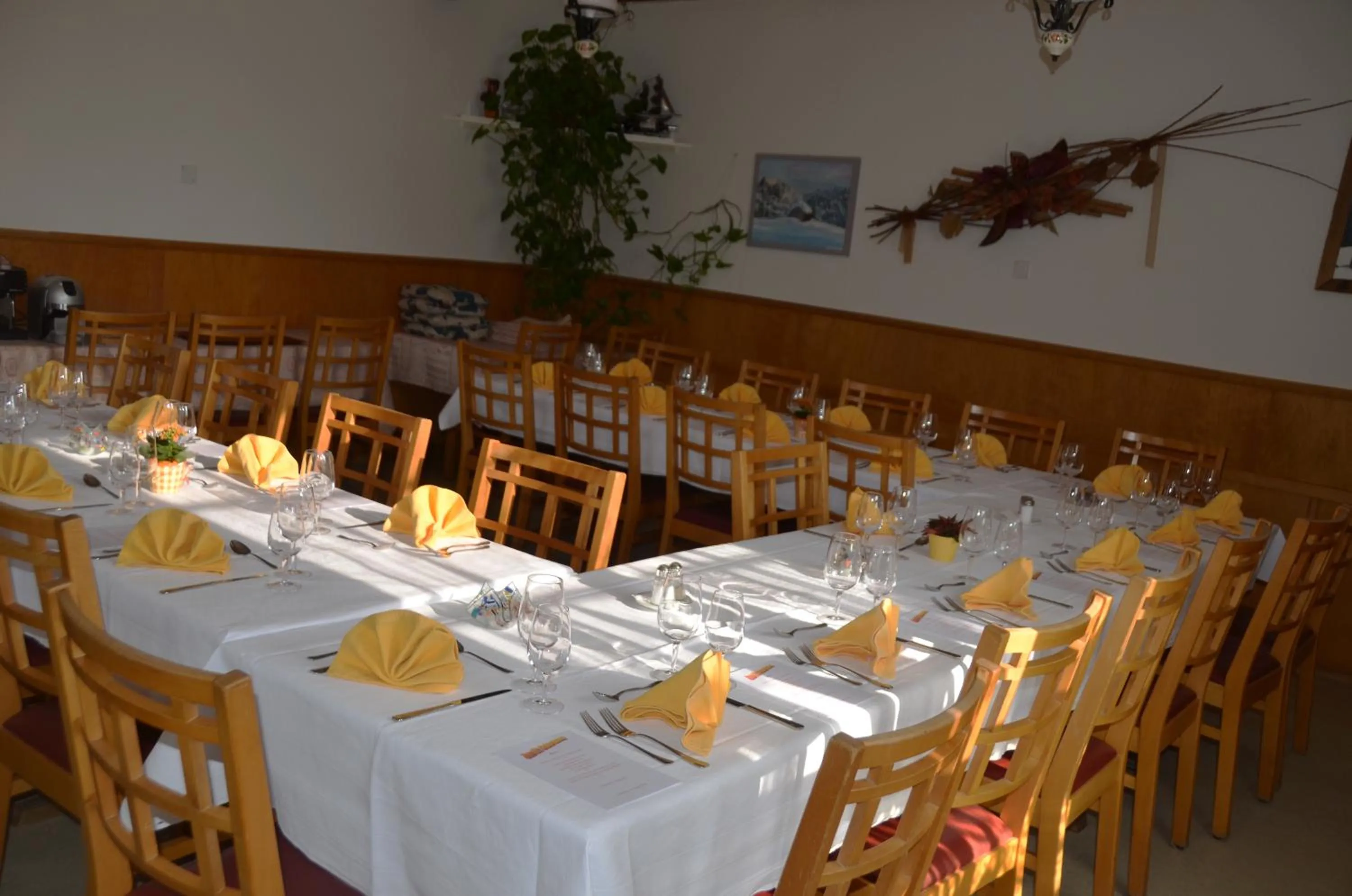 Restaurant/places to eat in Hotel Restaurant Bahnhof