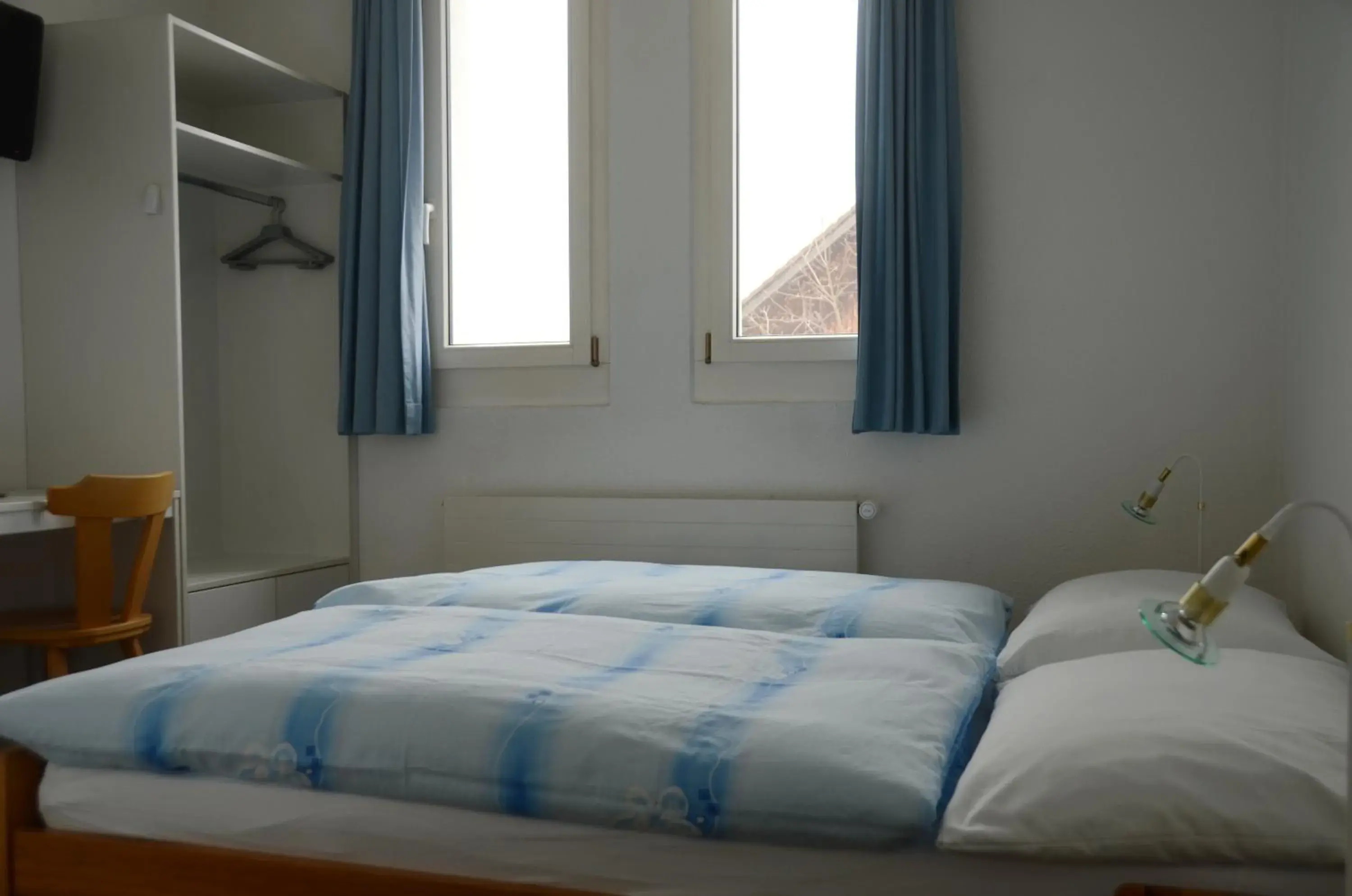 Small Double Room - single occupancy in Hotel Restaurant Bahnhof Small Double Room - single occupancy in Hotel Restaurant Bahnhof