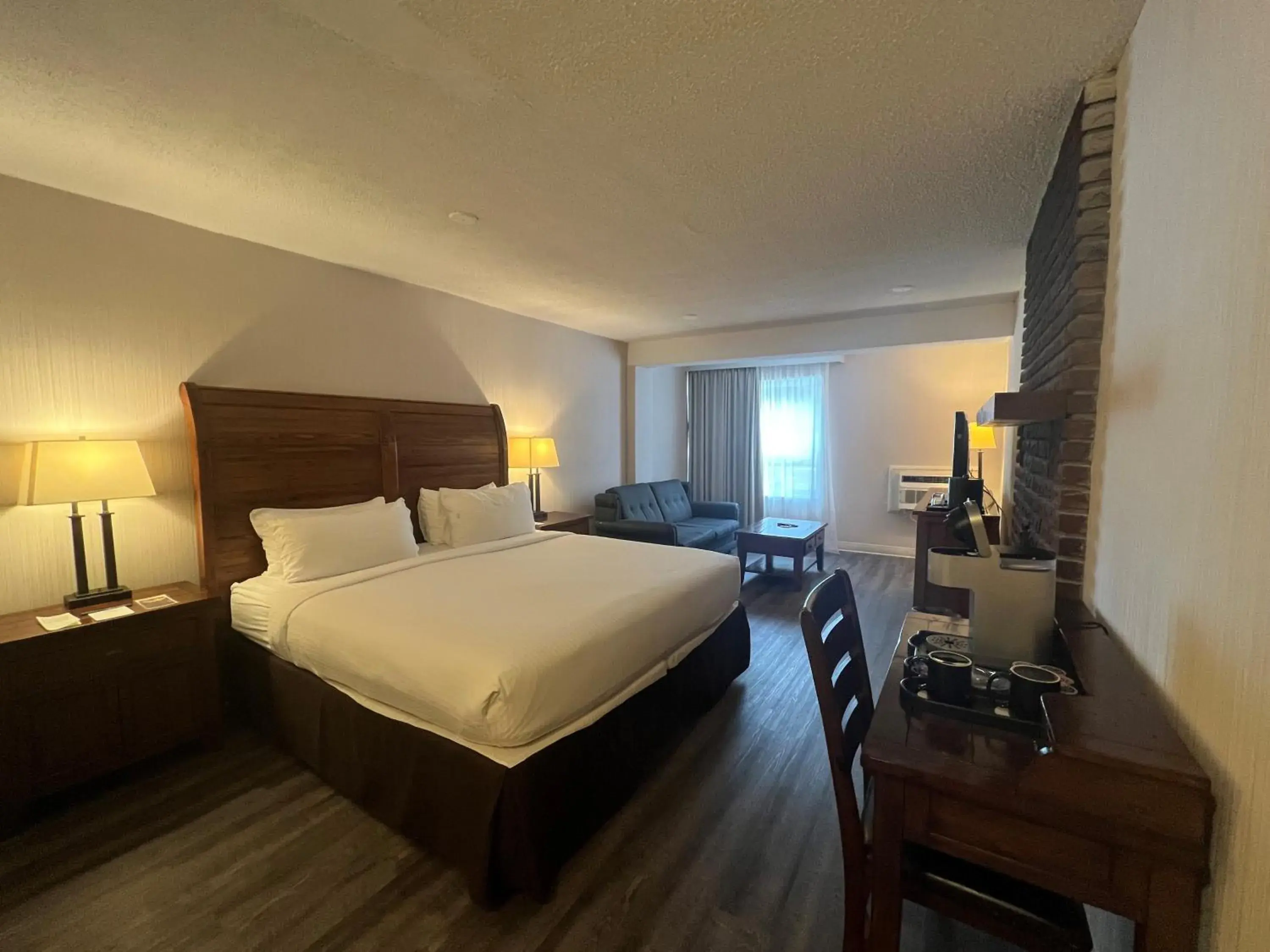 King Room - Non-Smoking in Hidden Valley Resort, an Ascend Collection Resort King Room - Non-Smoking in Hidden Valley Resort, an Ascend Collection Resort