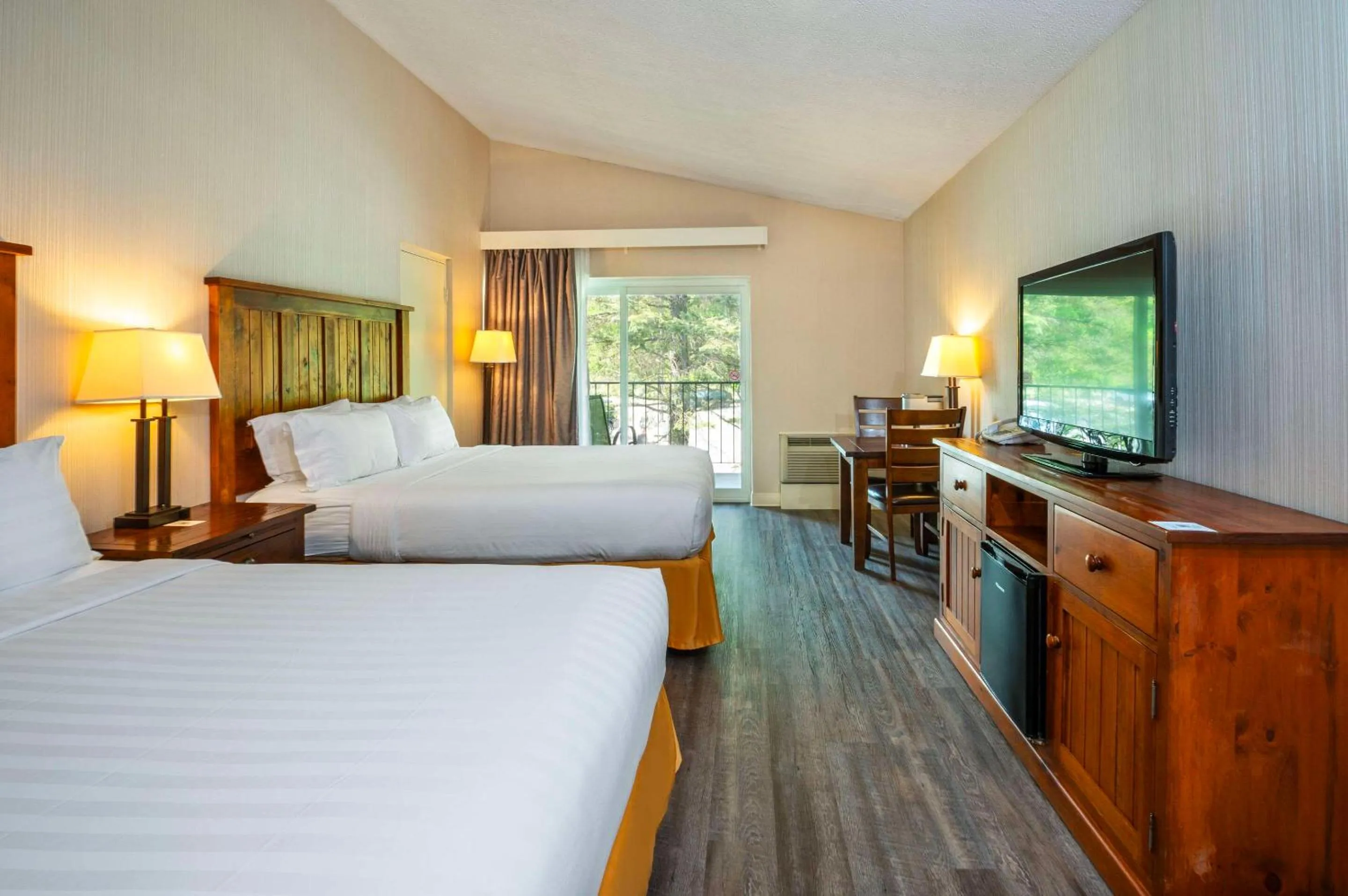 Bedroom, Bed in Hidden Valley Resort, an Ascend Collection Resort
