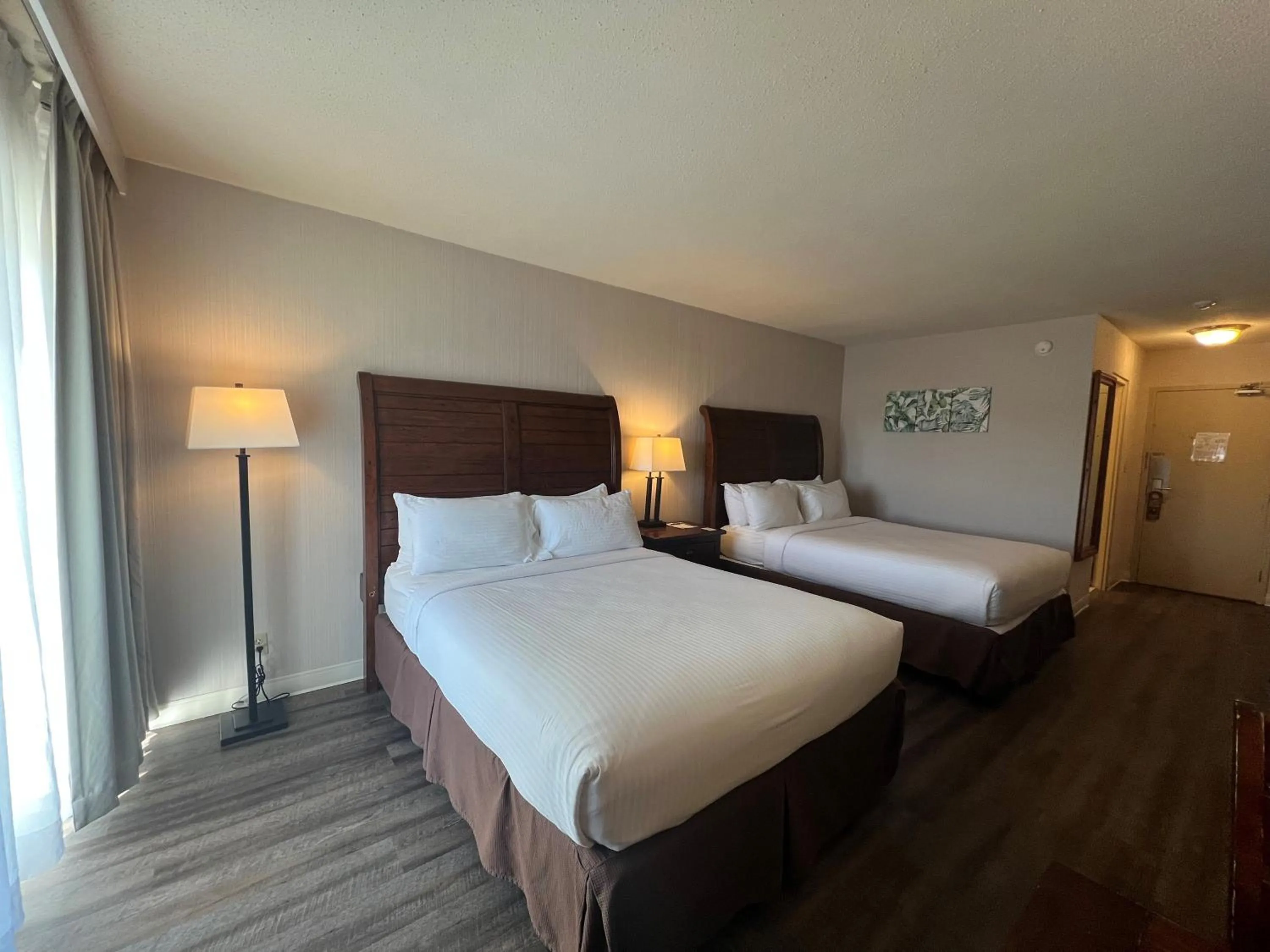 Photo of the whole room, Bed in Hidden Valley Resort, an Ascend Collection Resort