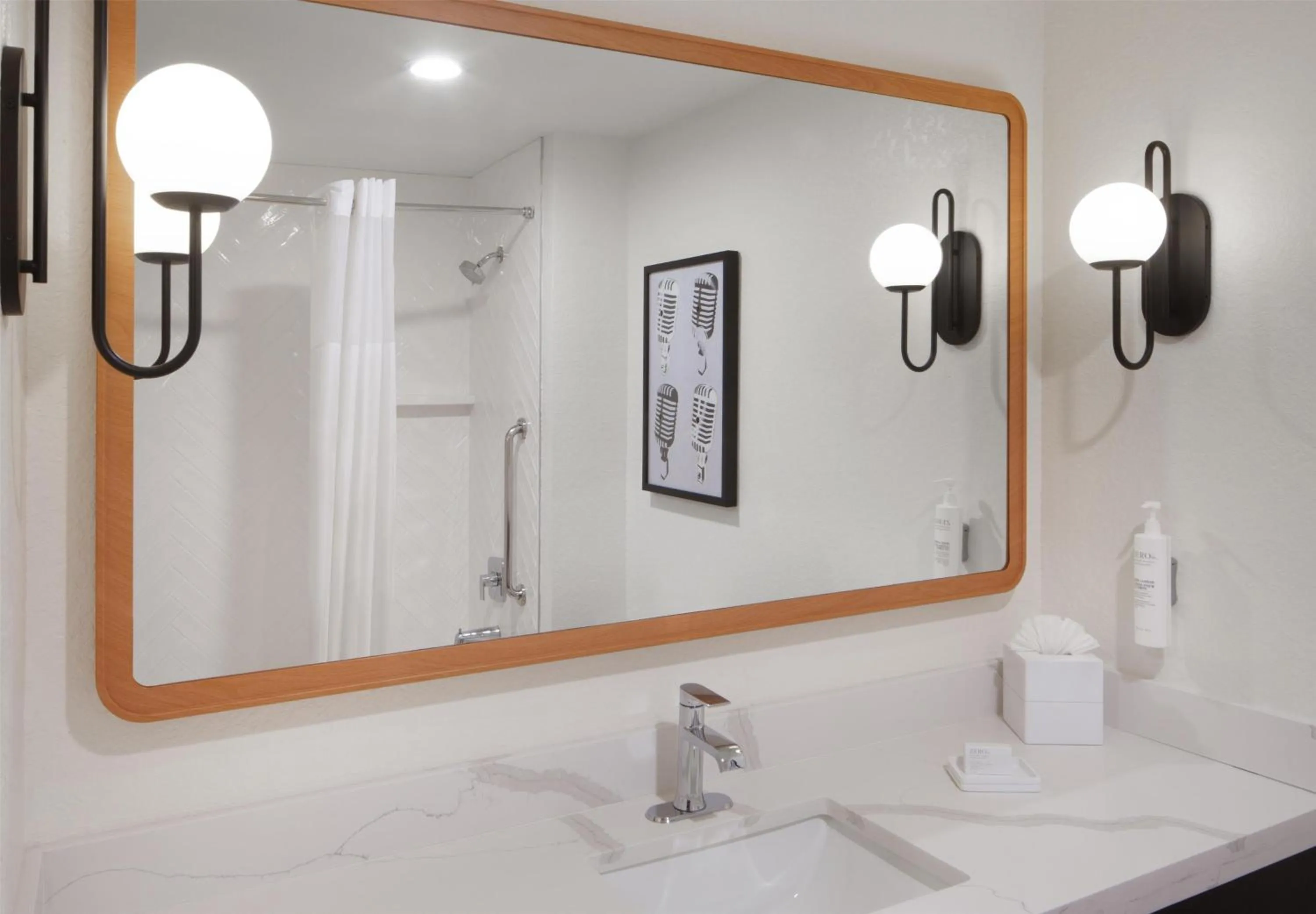 Bathroom in Hampton Inn by Hilton Tampa Fairgrounds Casino