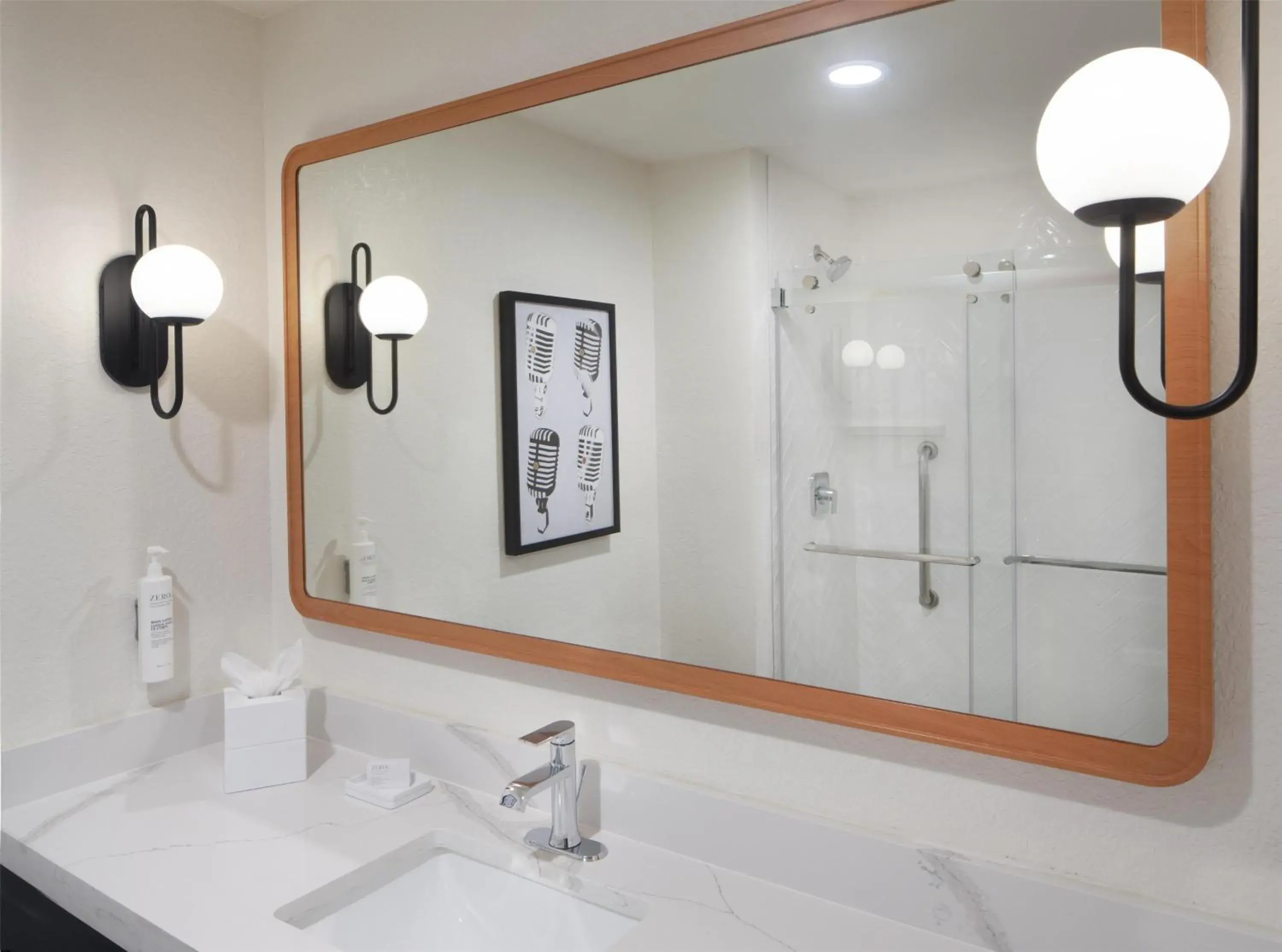 Bathroom in Hampton Inn by Hilton Tampa Fairgrounds Casino Bathroom in Hampton Inn by Hilton Tampa Fairgrounds Casino