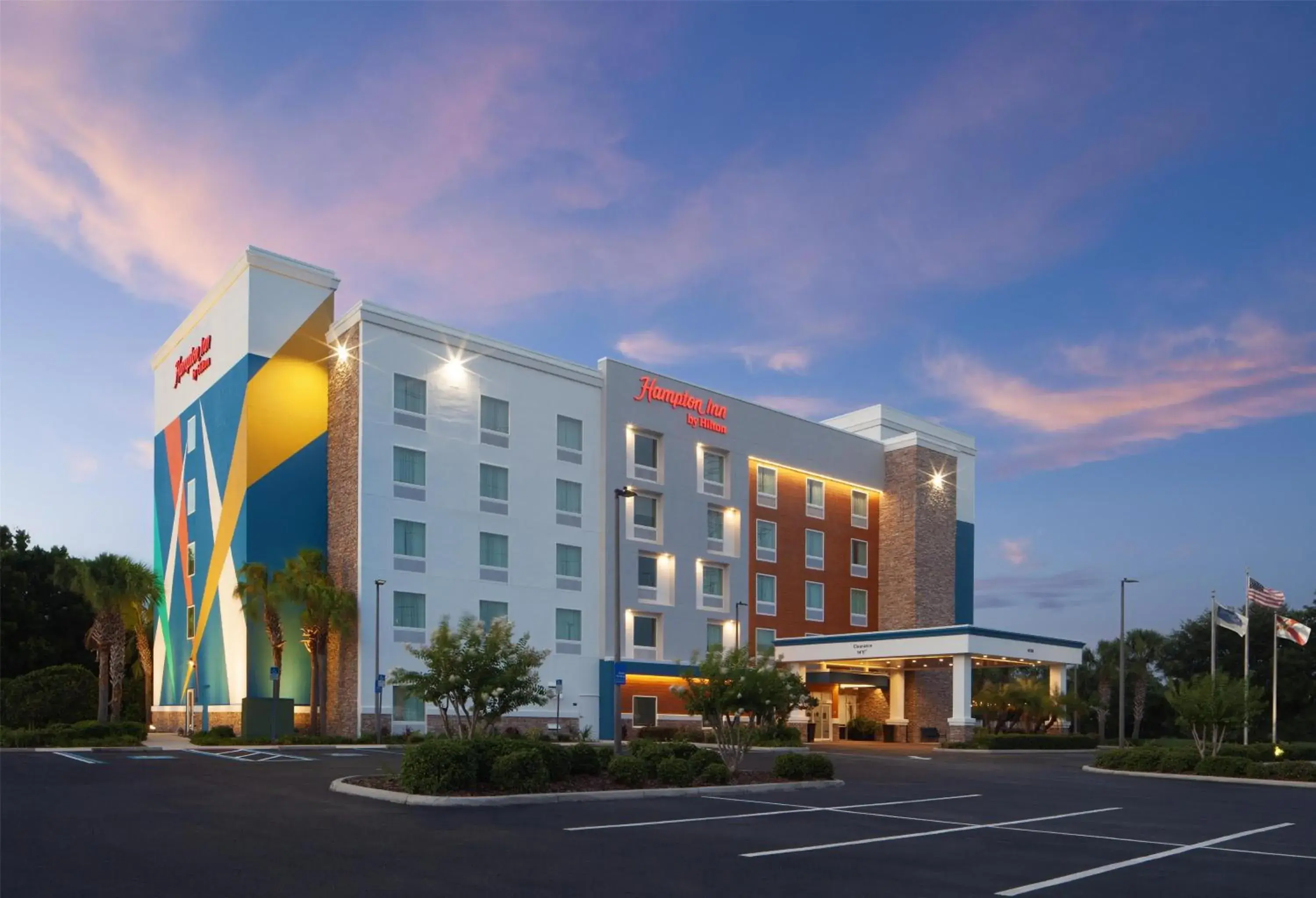 Property building in Hampton Inn by Hilton Tampa Fairgrounds Casino Property building in Hampton Inn by Hilton Tampa Fairgrounds Casino