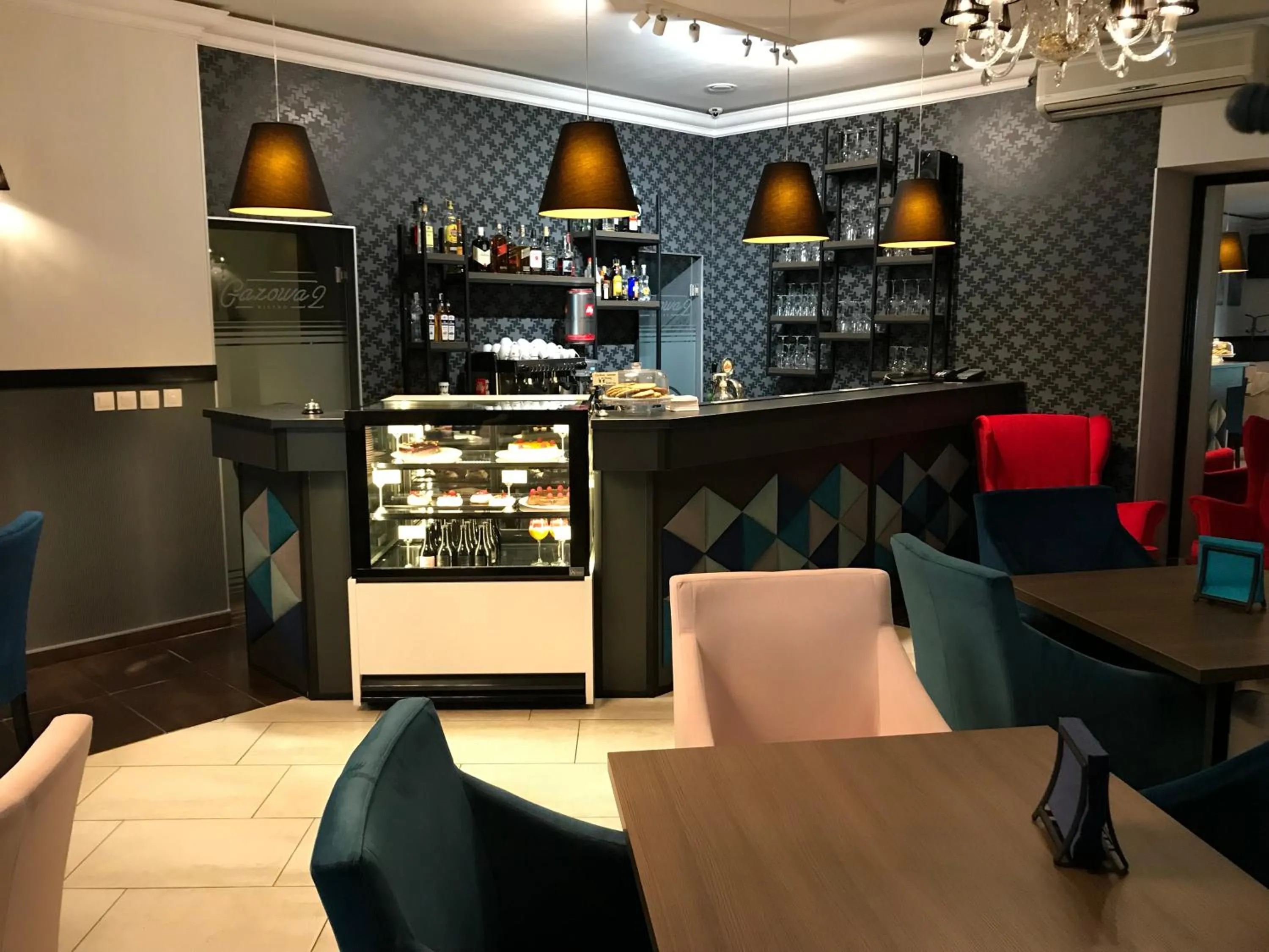 Restaurant/places to eat in Hotel Marta