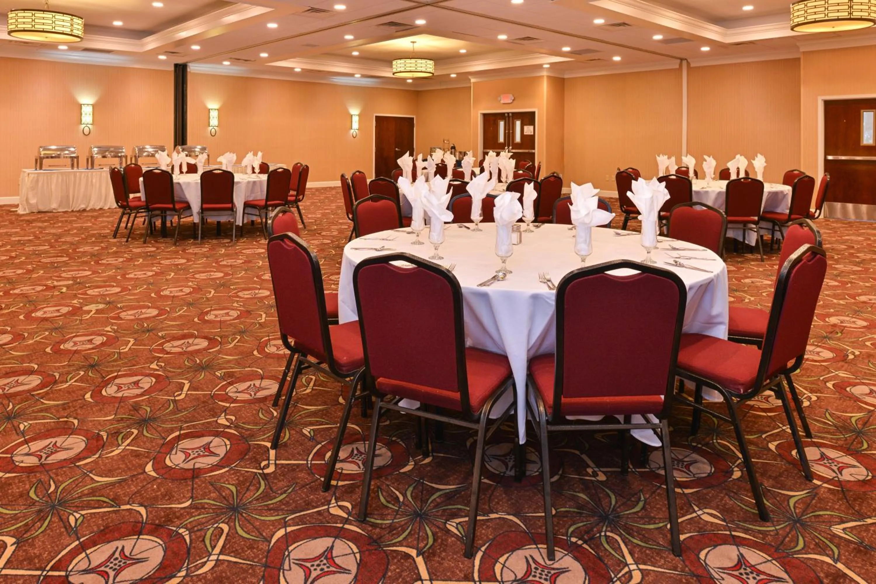 Meeting/conference room in Holiday Inn New London by IHG