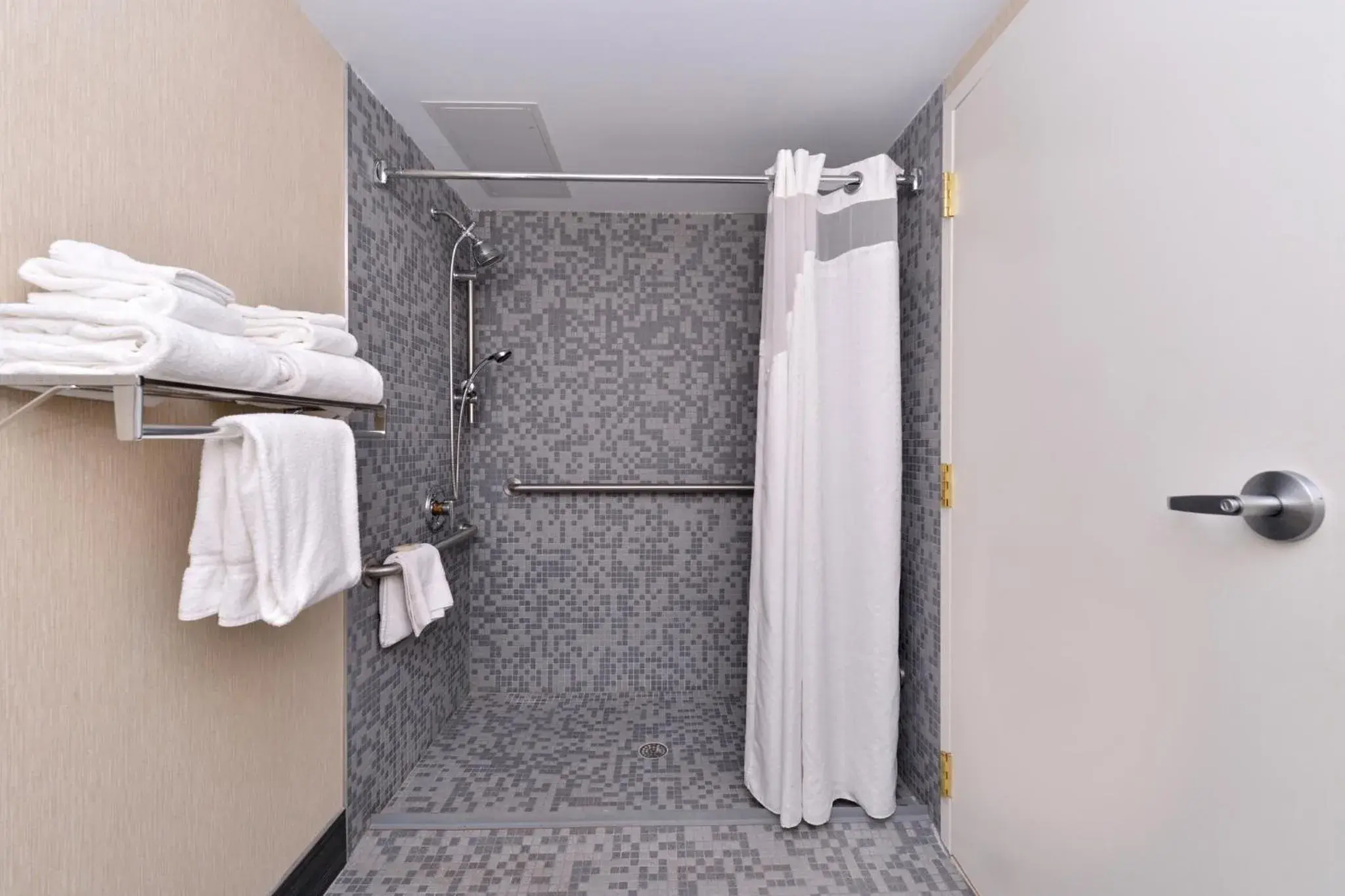 Bathroom in Holiday Inn New London by IHG Bathroom in Holiday Inn New London by IHG