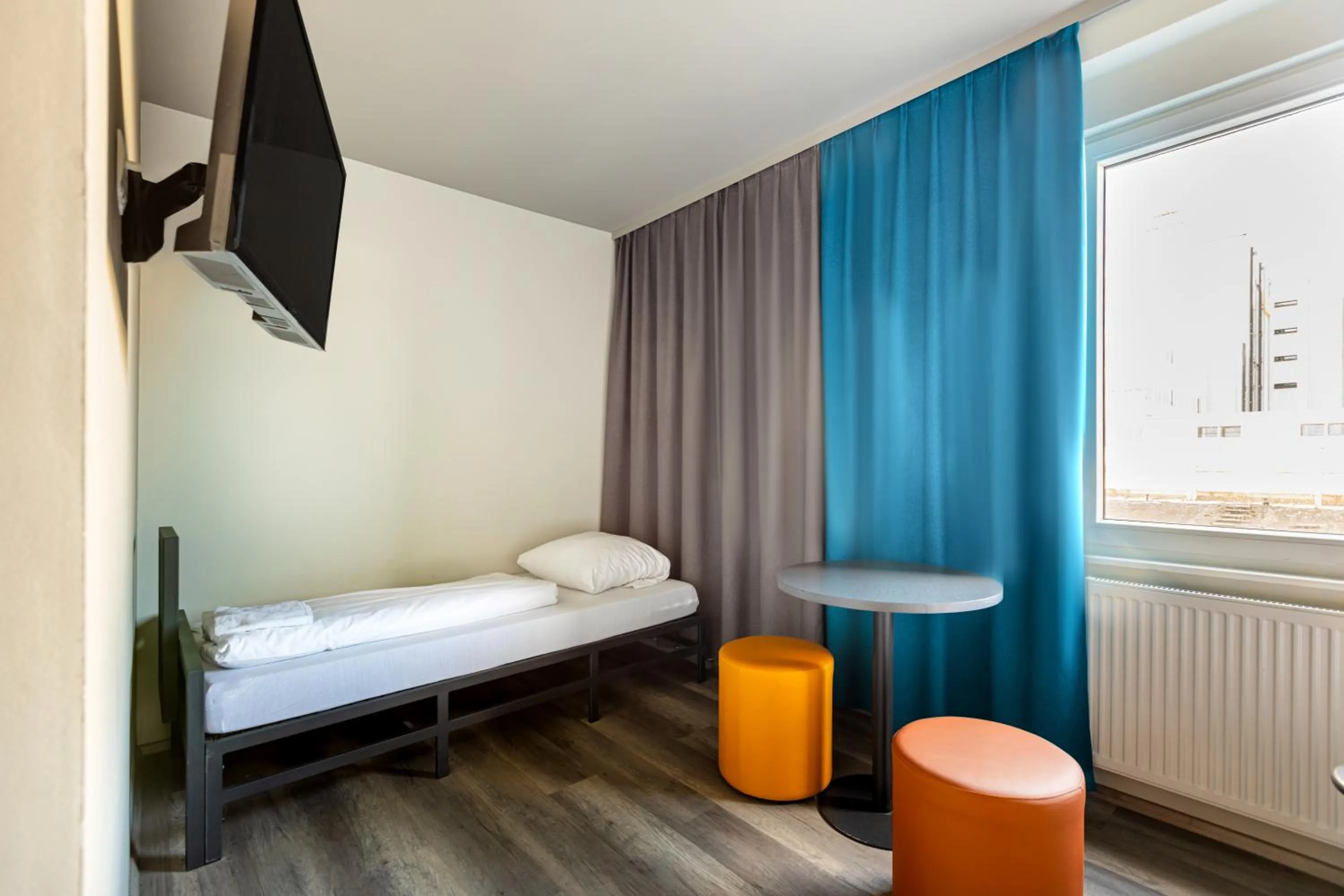TV and multimedia, Bed in a&o Frankfurt Ostend