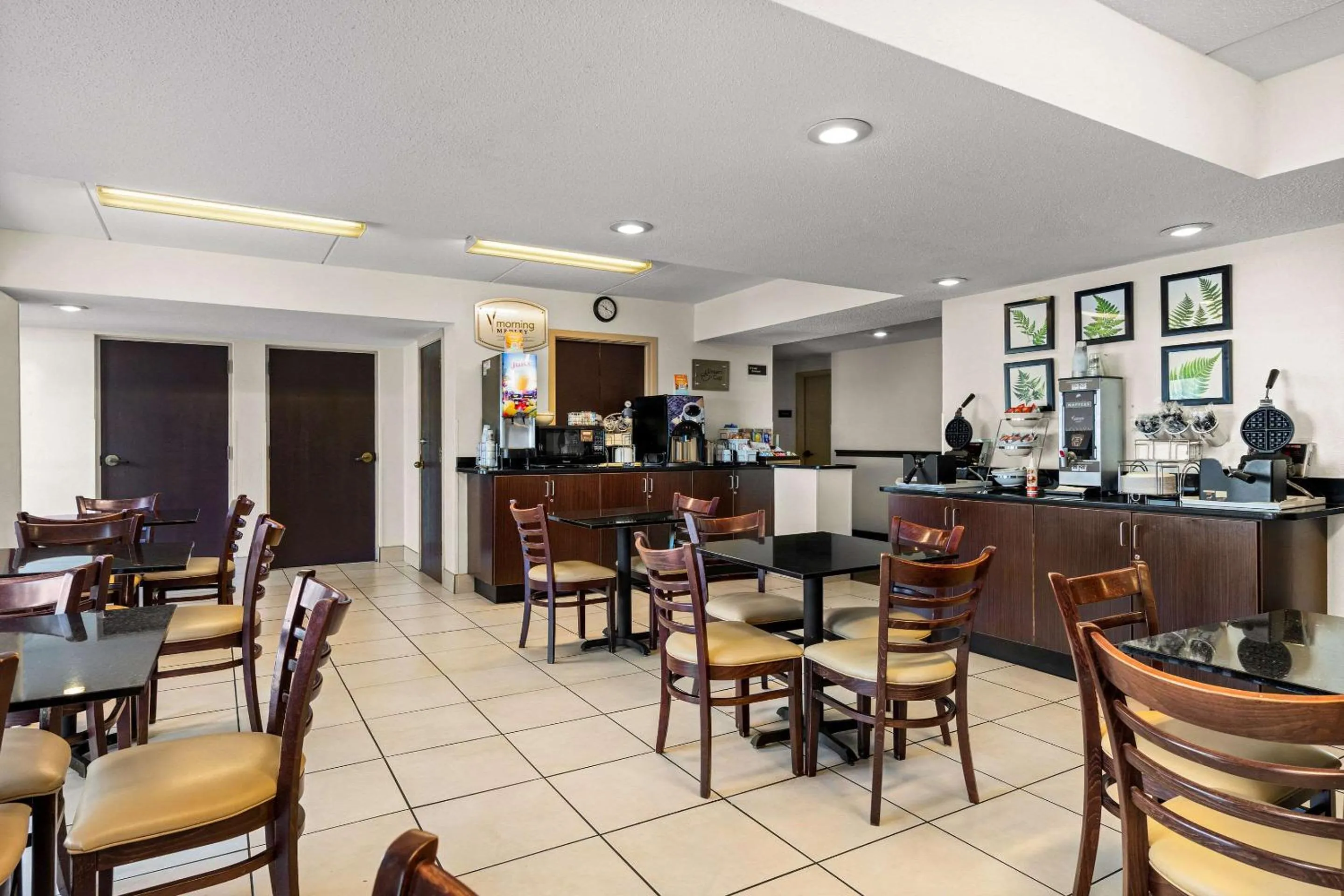 Breakfast in Sleep Inn Wilmington near University