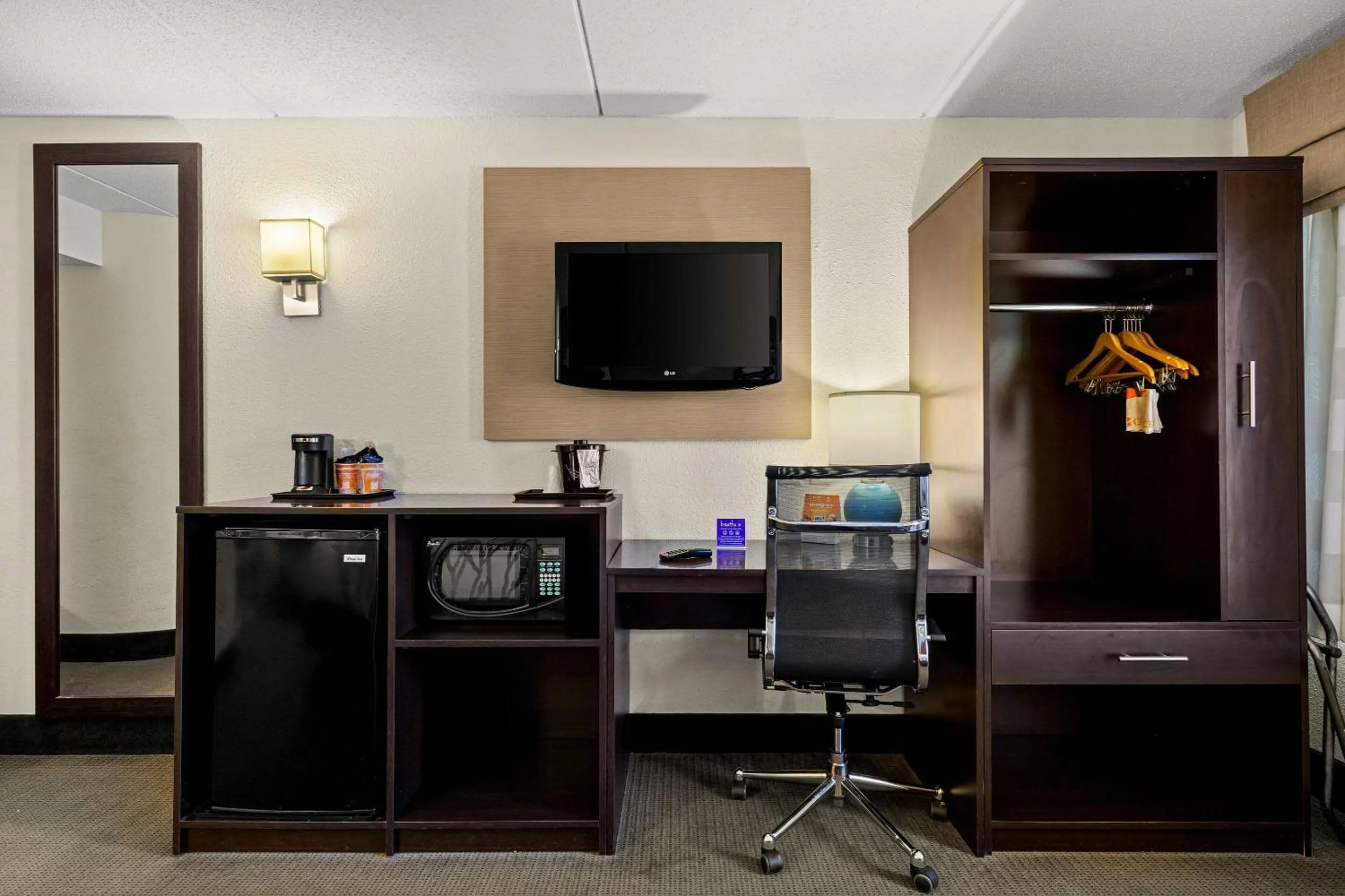 Bedroom in Sleep Inn Wilmington near University