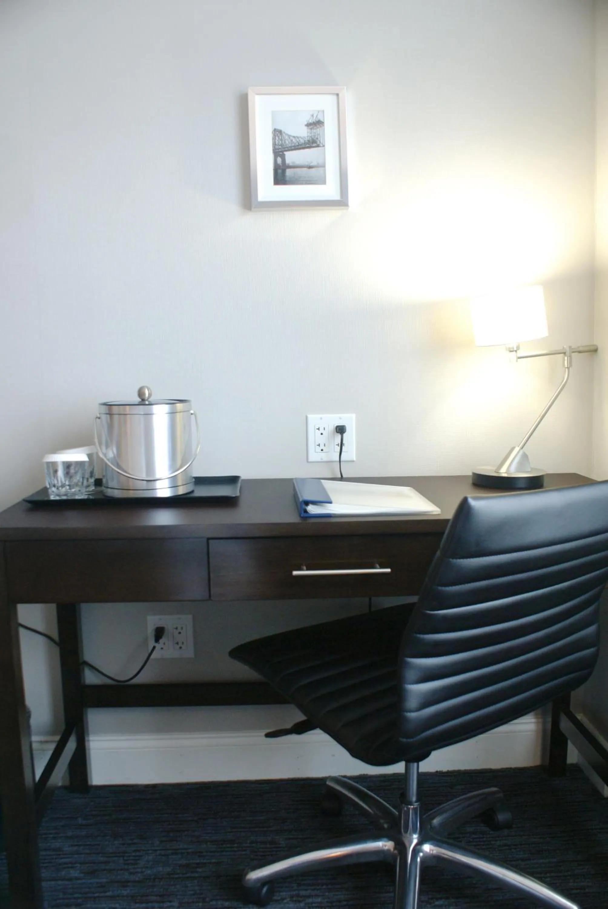 Bedroom, Kitchen/Kitchenette in Wyndham Garden Long Island City