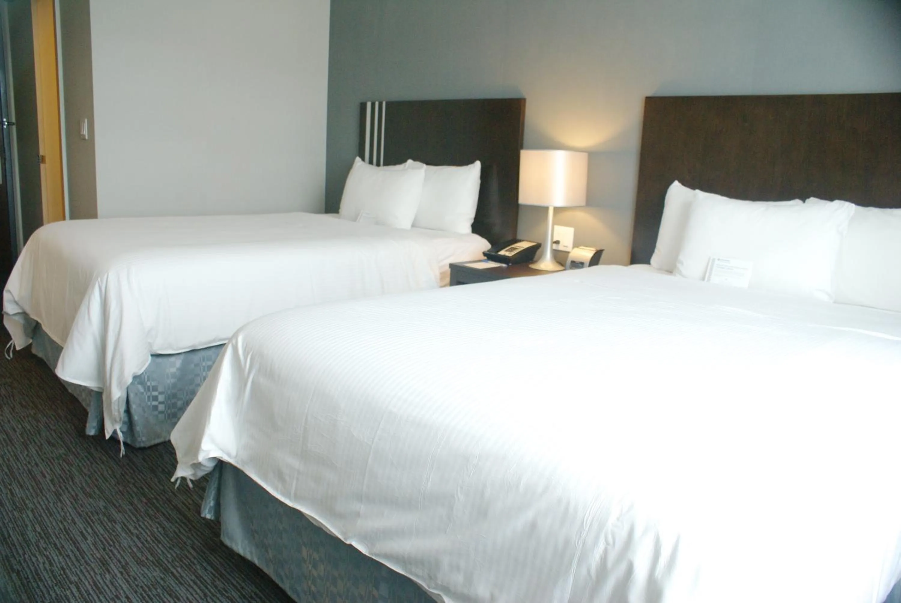 Bed in Wyndham Garden Long Island City