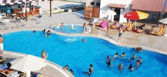 Swimming pool in Hotel Silvanus