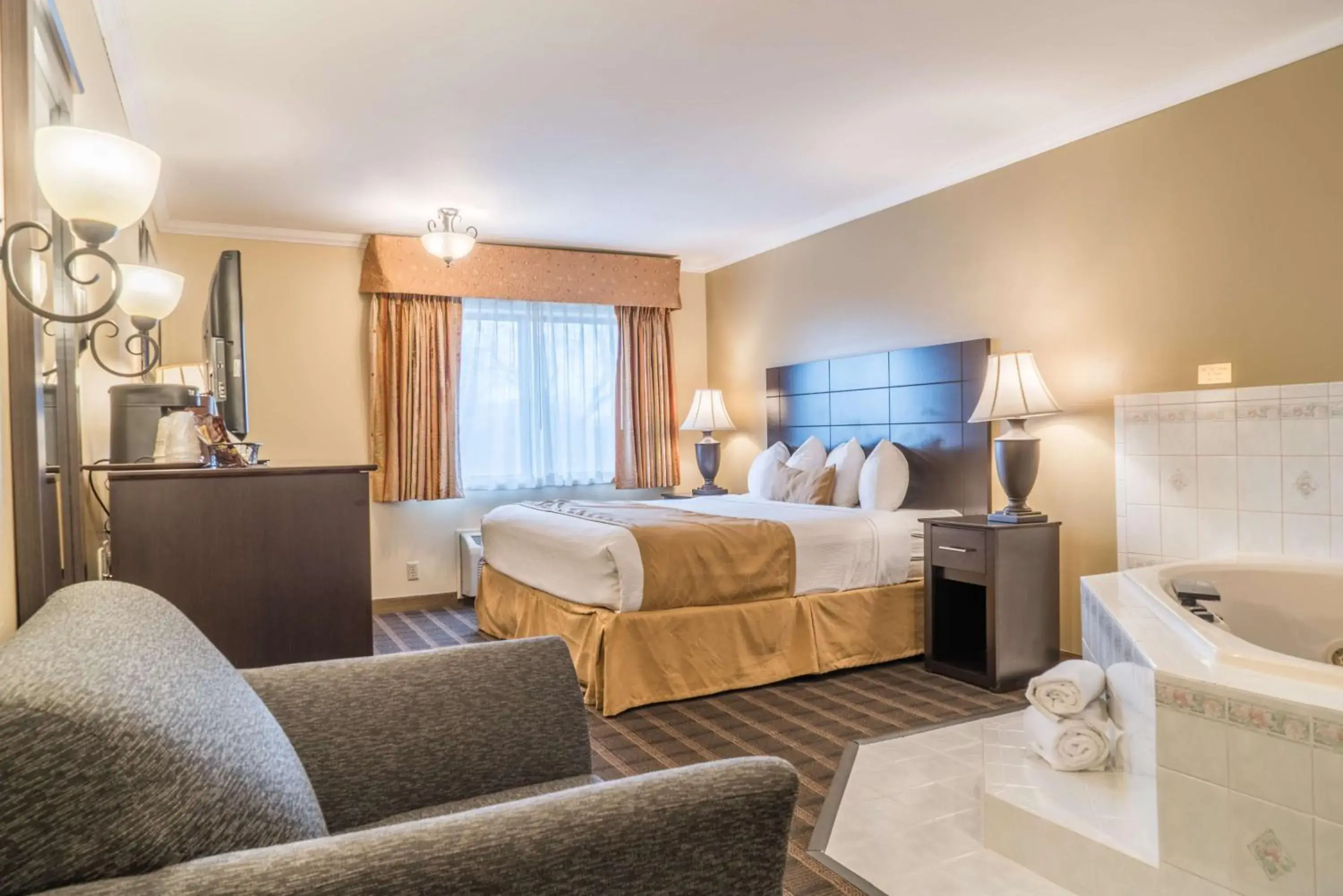 Photo of the whole room, Bed in Best Western Inn & Suites Photo of the whole room, Bed in Best Western Inn & Suites