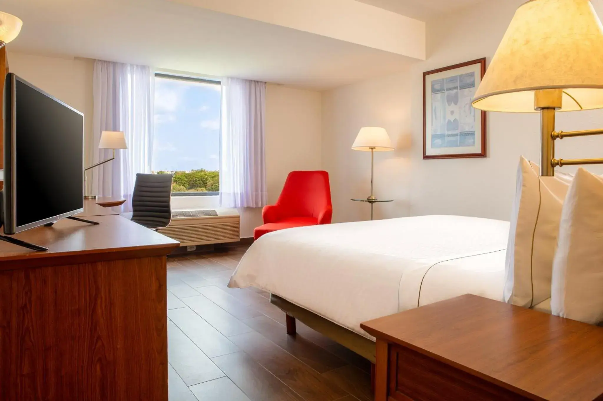 King Room in Fiesta Inn Tampico King Room in Fiesta Inn Tampico