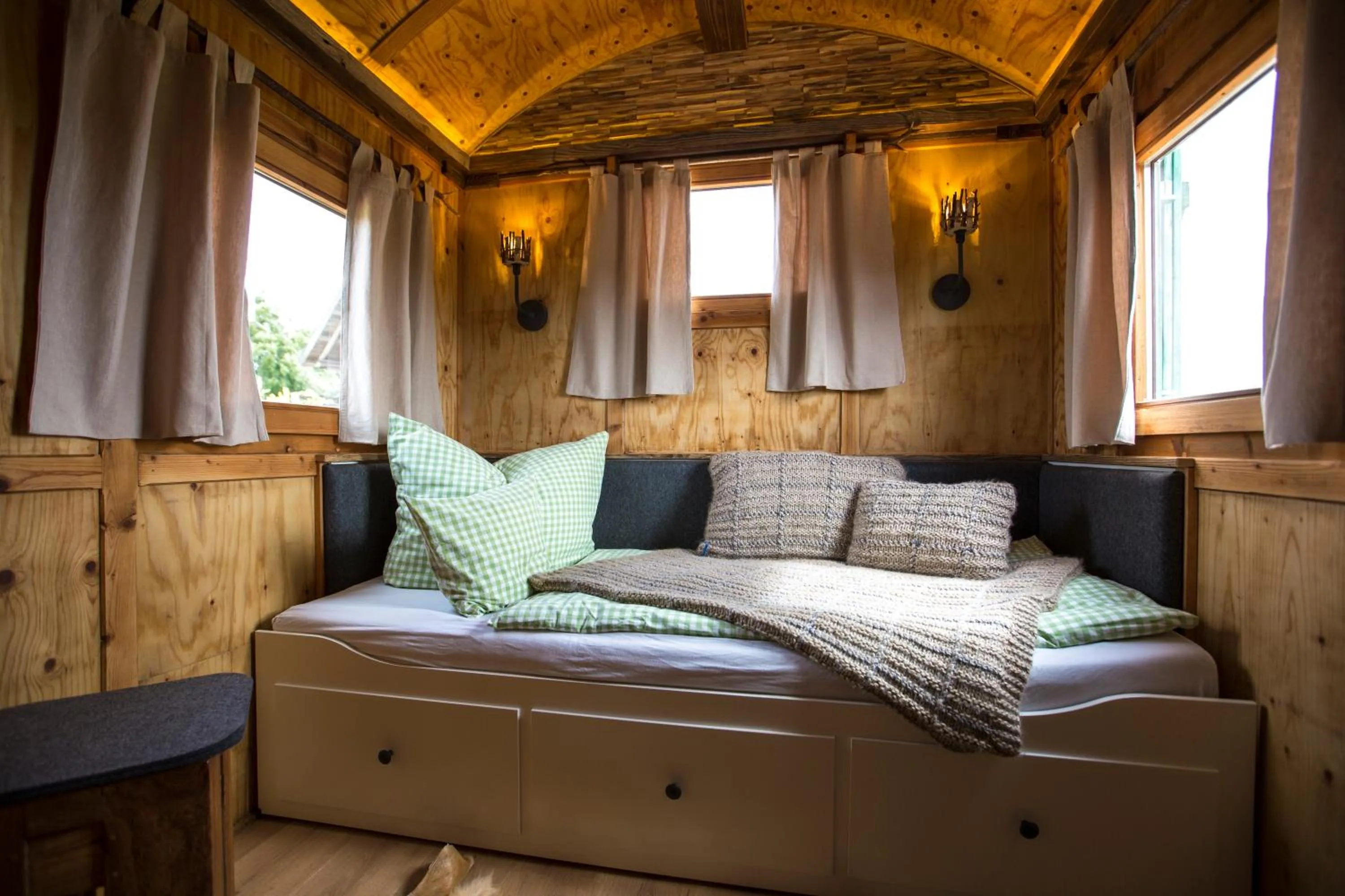 Photo of the whole room, Bed in Widmann's Löwen