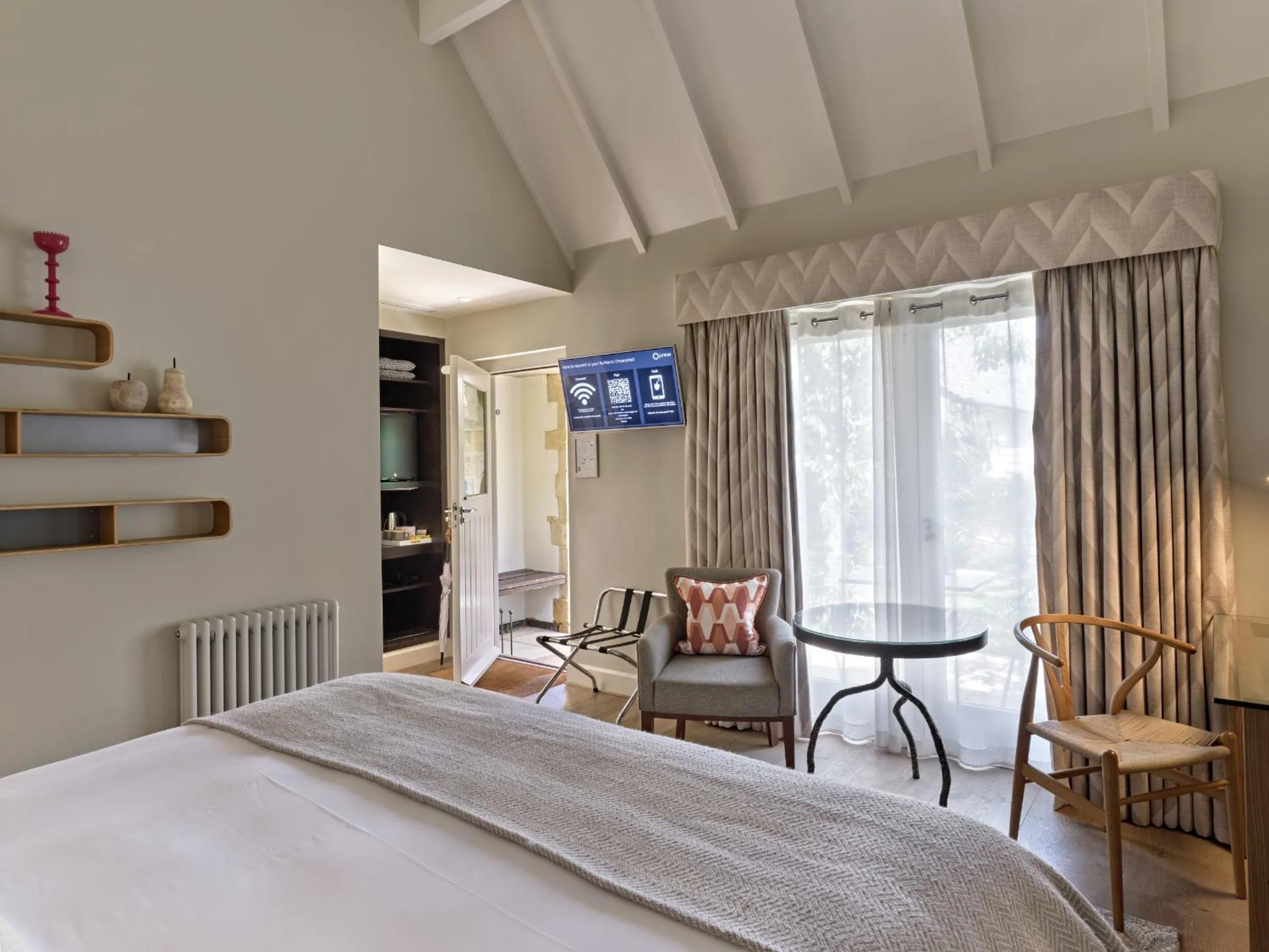 Bedroom, Bed in Dormy House Hotel