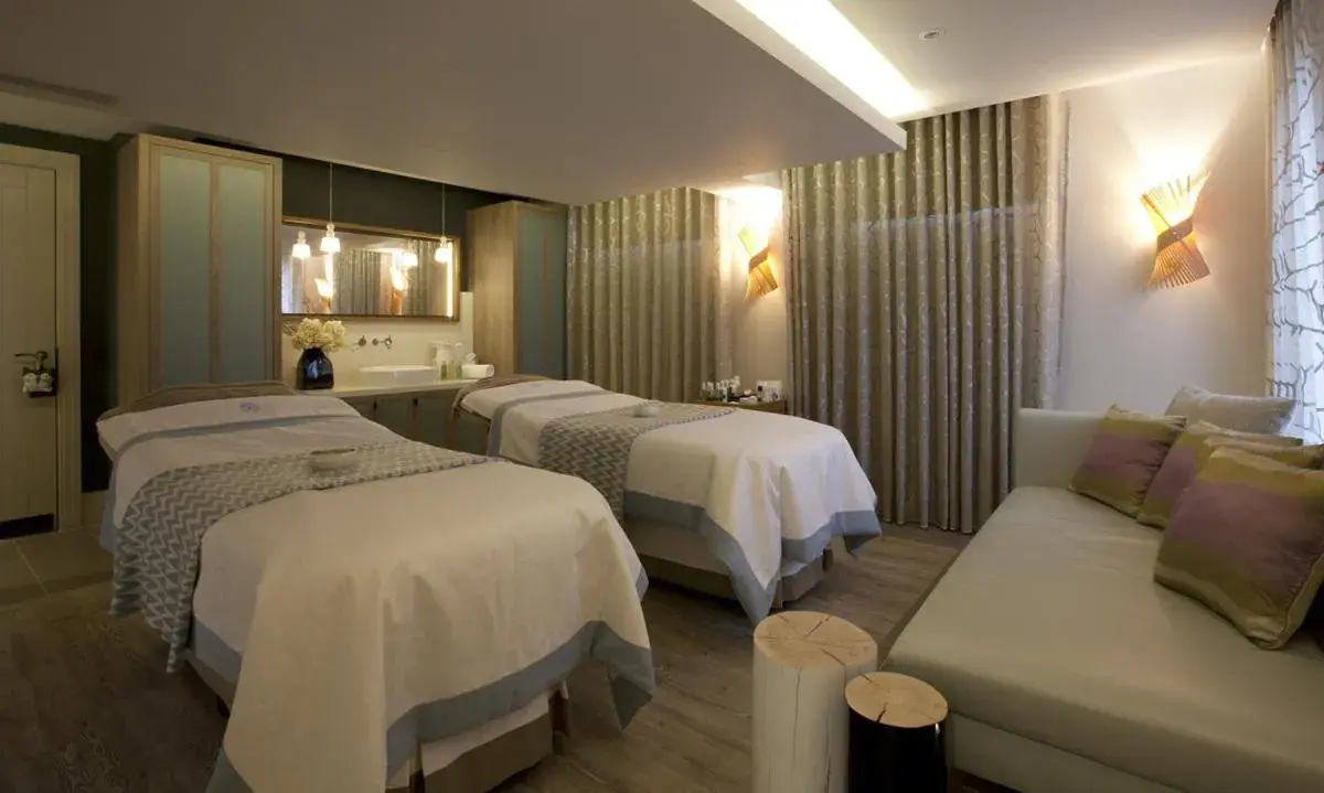 Spa and wellness centre/facilities, Bed in Dormy House